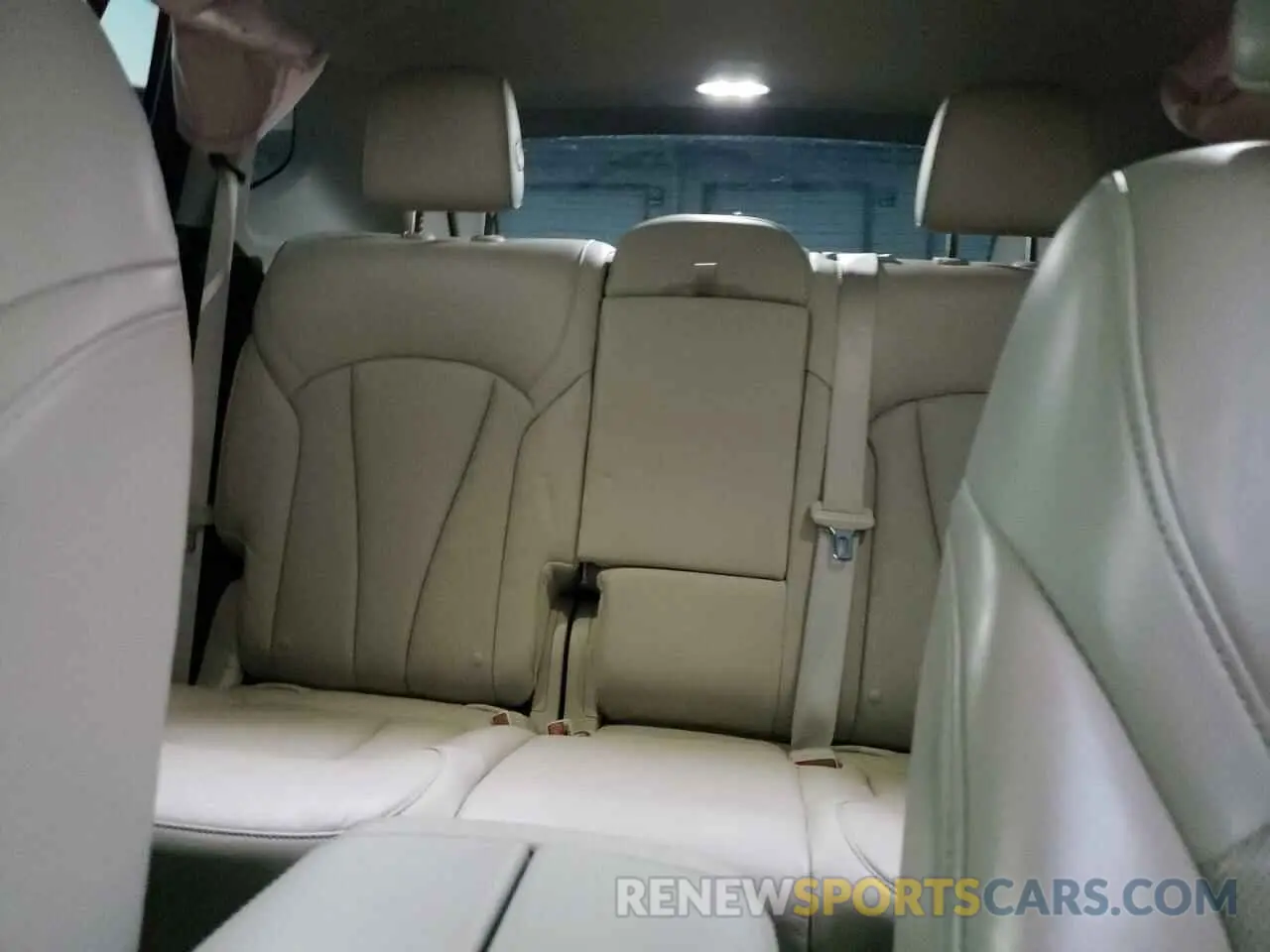 10 fotografías del automóvil dañado LRBFX2SA9KD144289 BUICK ENVISION 2019