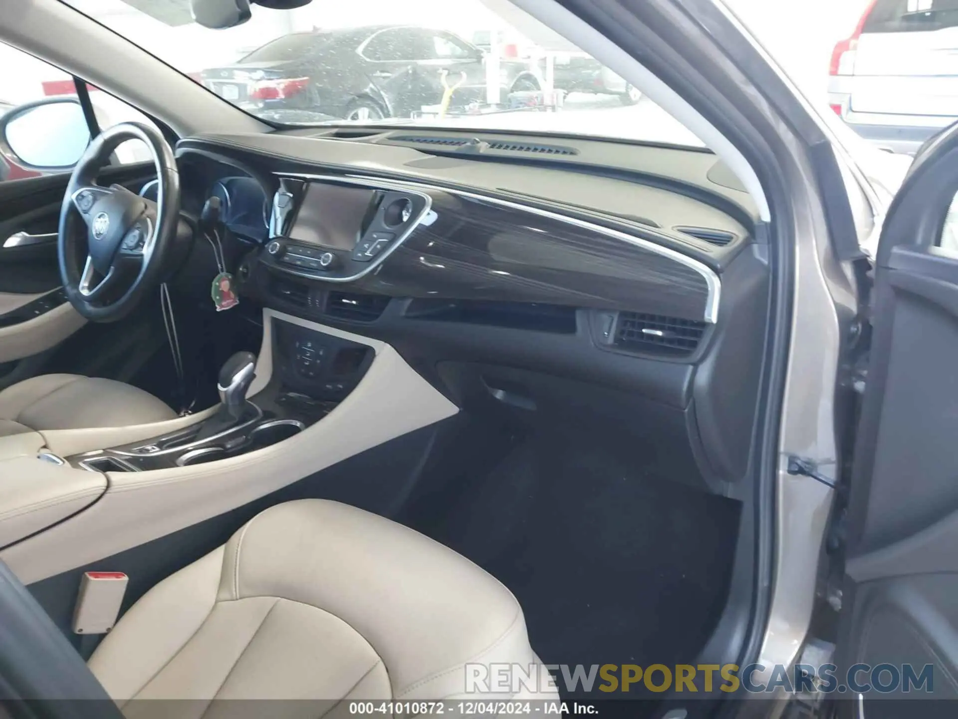 5 fotografías del automóvil dañado LRBFX4SX9KD008597 BUICK ENVISION 2019
