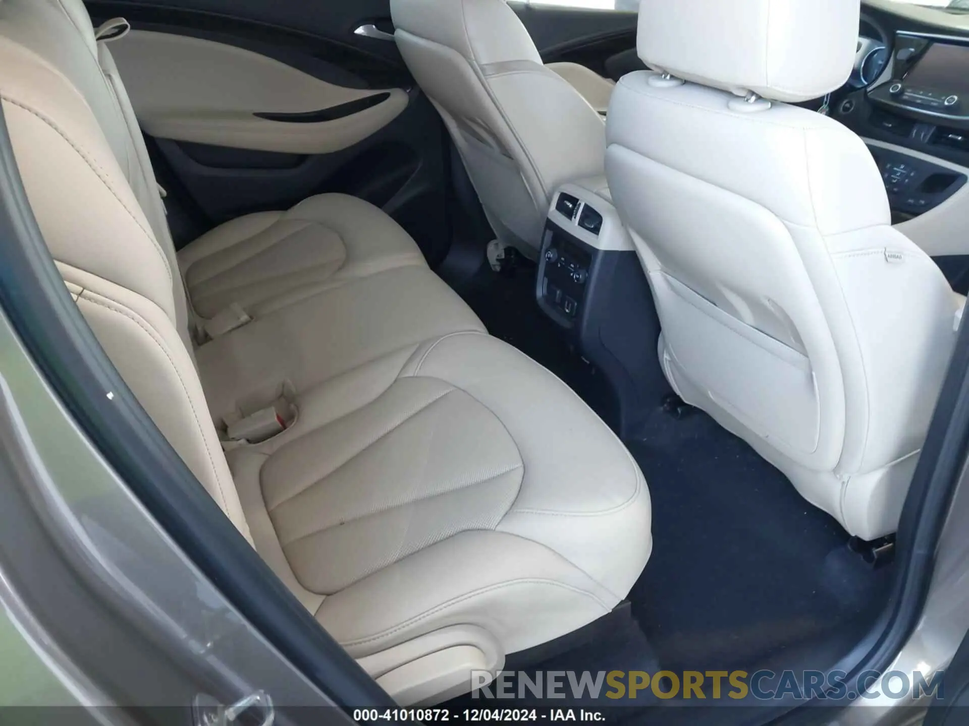 8 fotografías del automóvil dañado LRBFX4SX9KD008597 BUICK ENVISION 2019