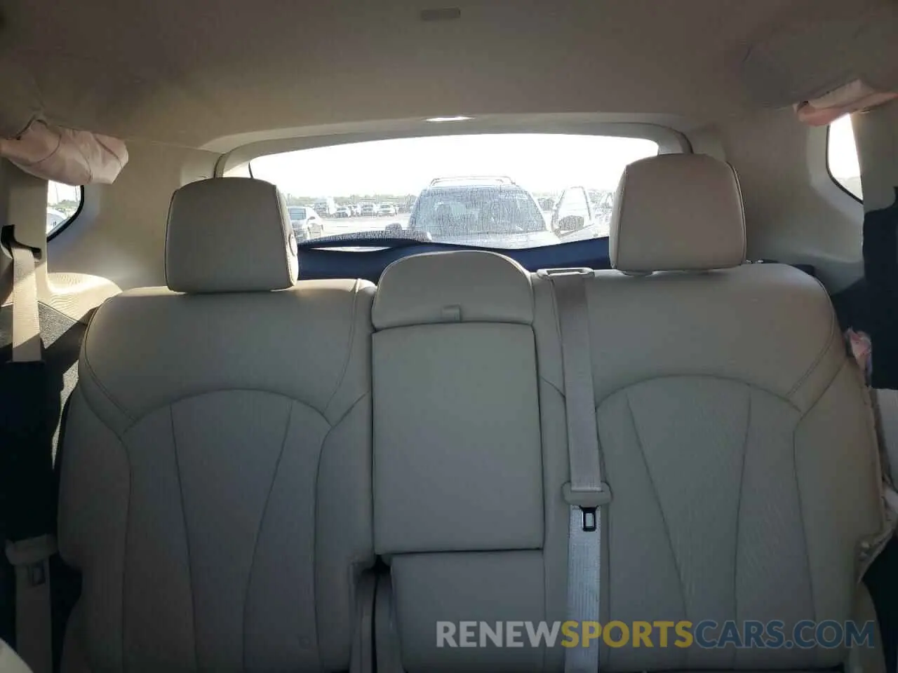 10 fotografías del automóvil dañado LRBFXBSA4KD008507 BUICK ENVISION 2019