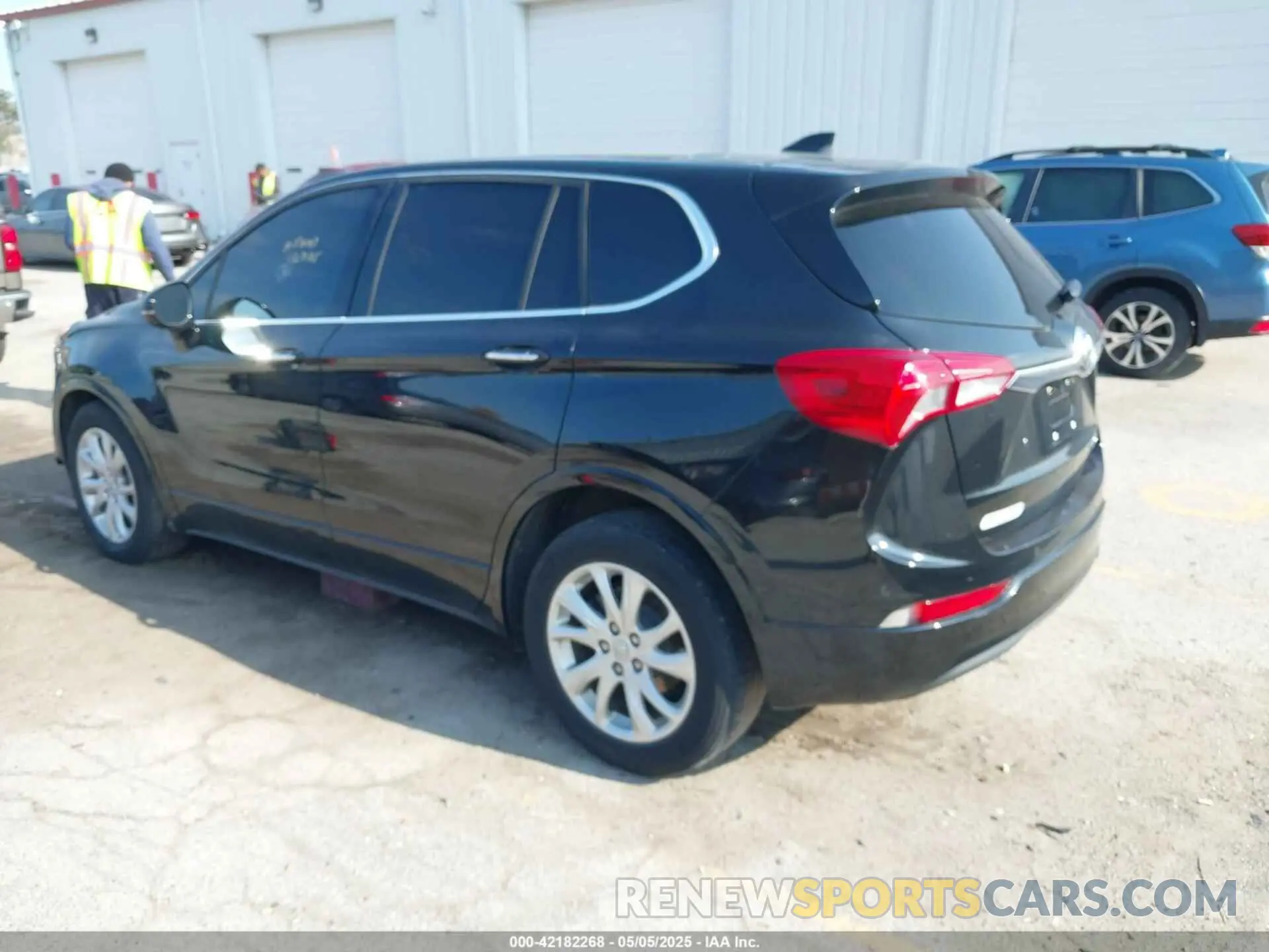 3 fotografías del automóvil dañado LRBFXBSA4KD146323 BUICK ENVISION 2019