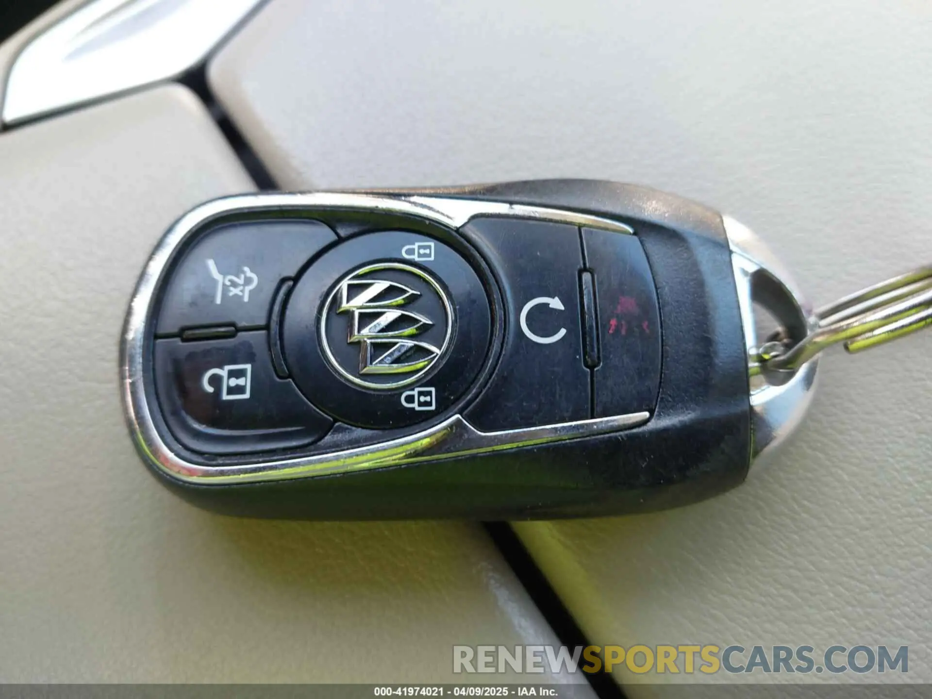 11 fotografías del automóvil dañado LRBFXBSA8KD120419 BUICK ENVISION 2019