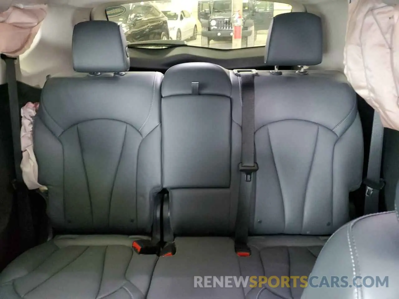 10 fotografías del automóvil dañado LRBFXCSA1KD014710 BUICK ENVISION 2019