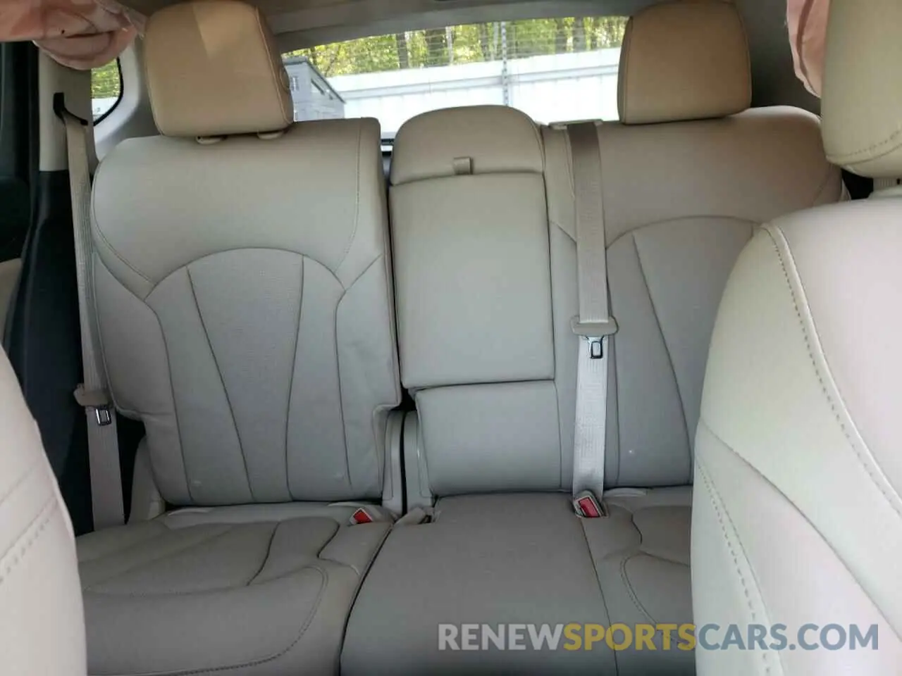 10 fotografías del automóvil dañado LRBFXCSA1KD015548 BUICK ENVISION 2019