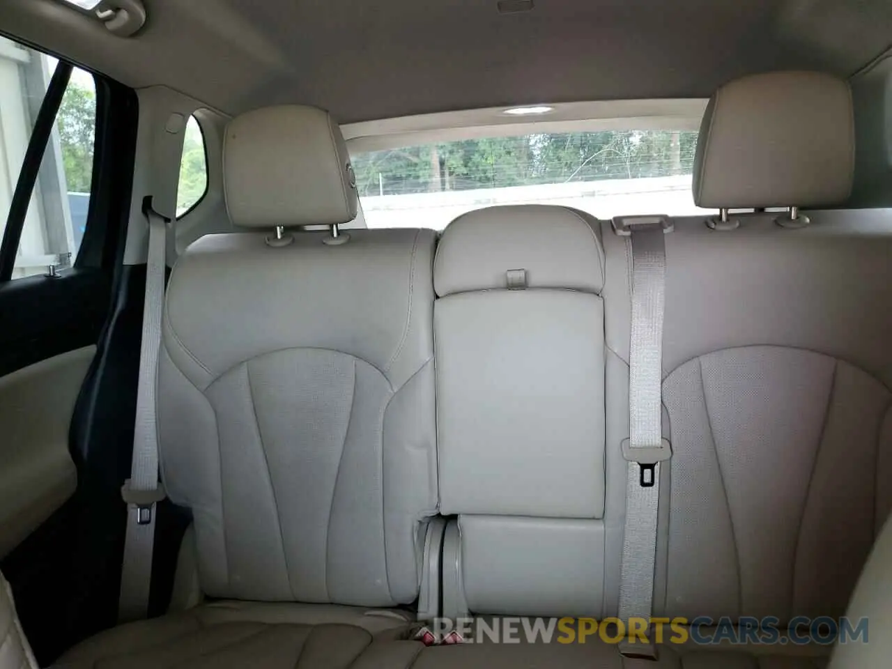 10 fotografías del automóvil dañado LRBFXCSA2KD020662 BUICK ENVISION 2019