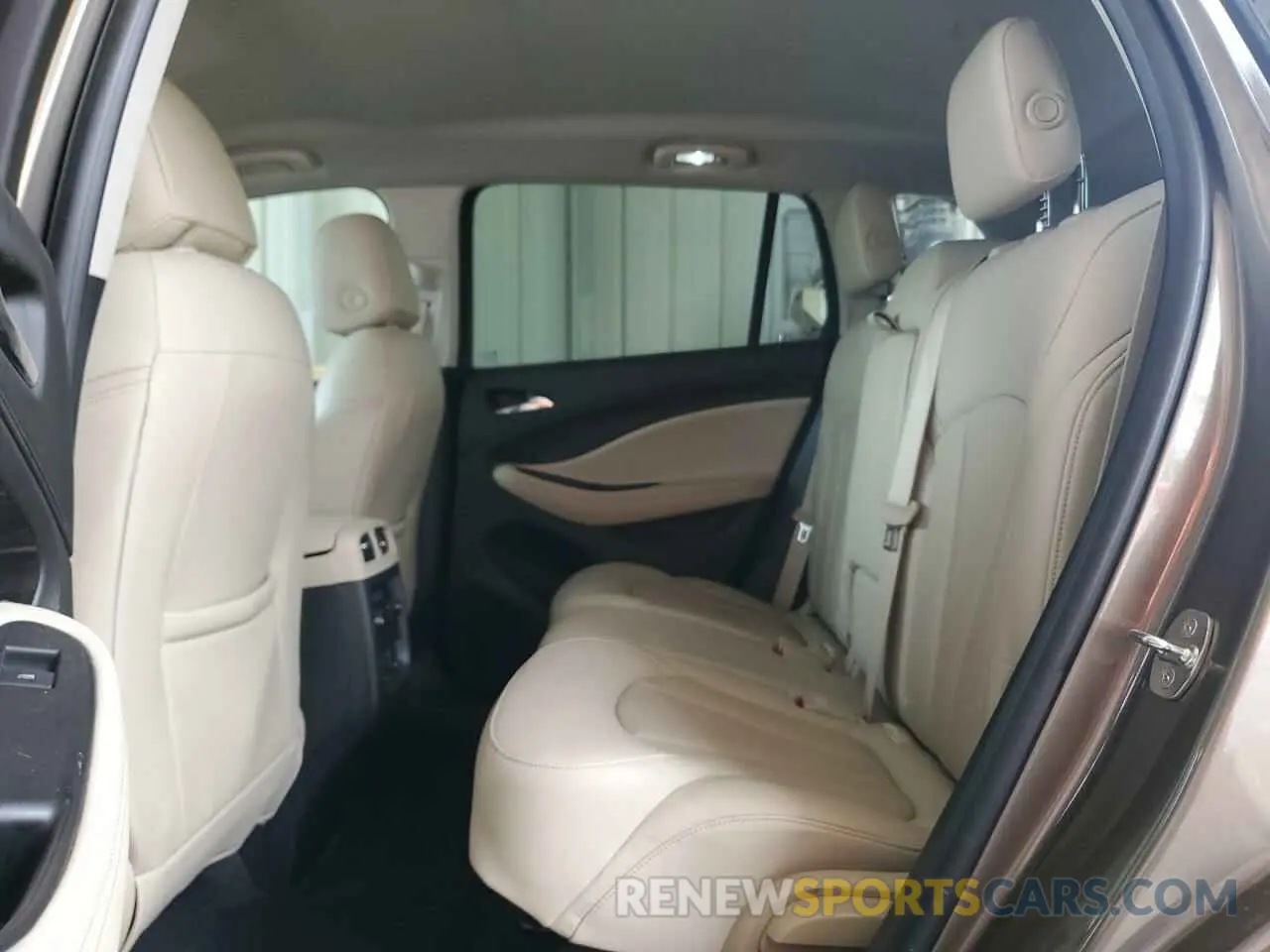 11 fotografías del automóvil dañado LRBFXCSA2KD020662 BUICK ENVISION 2019
