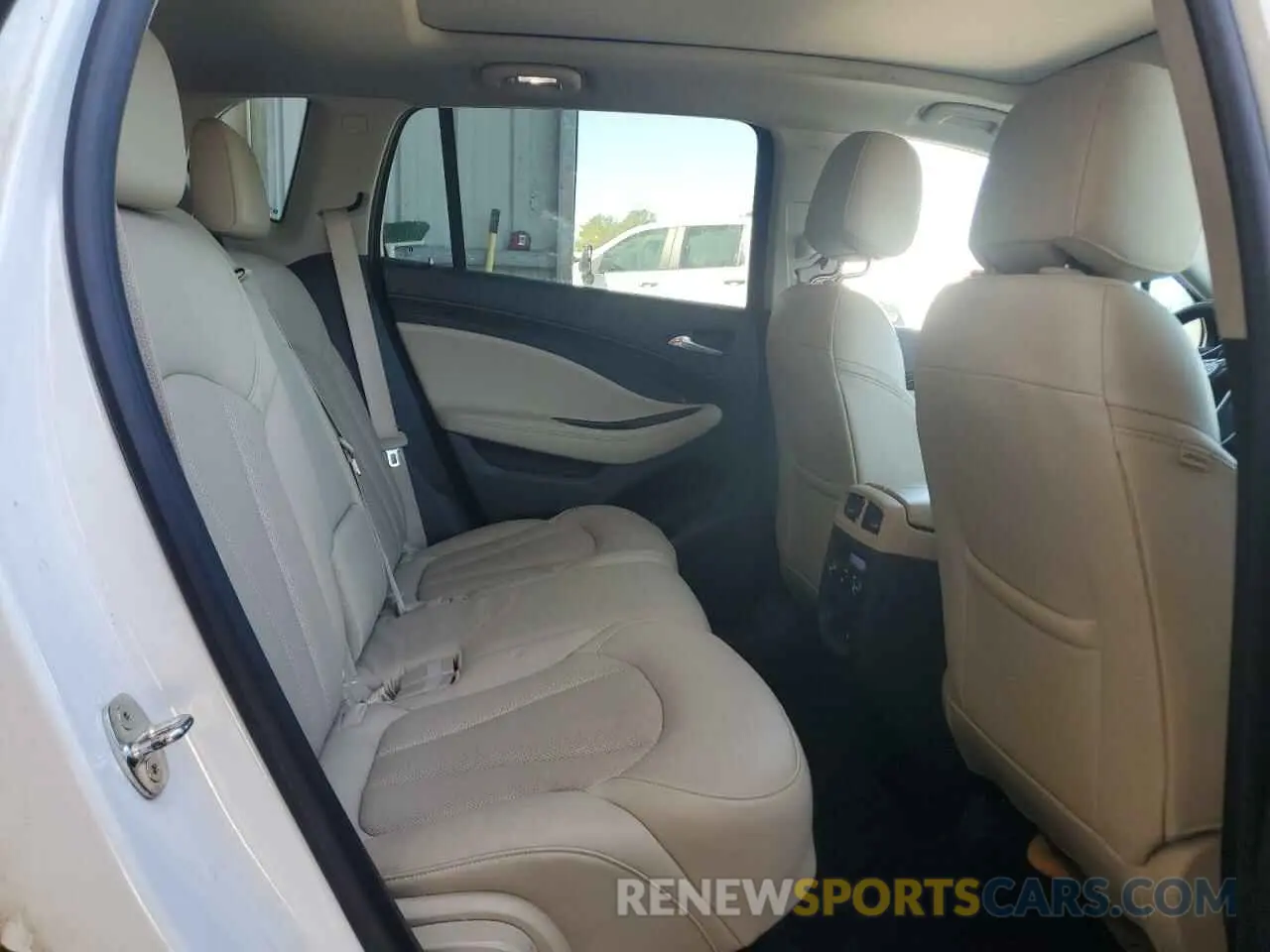 11 fotografías del automóvil dañado LRBFXCSA2KD060112 BUICK ENVISION 2019