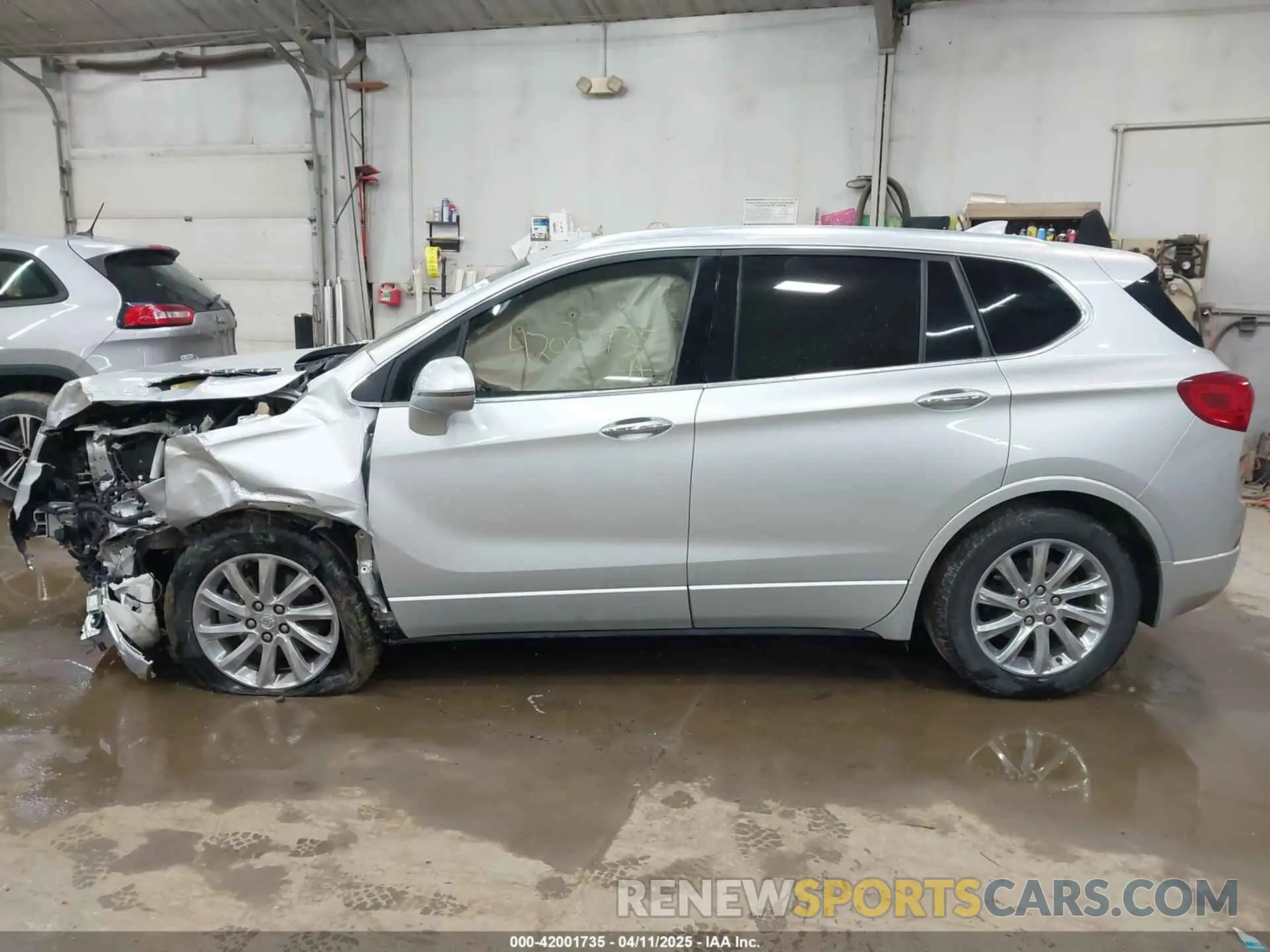 14 fotografías del automóvil dañado LRBFXCSA3KD119247 BUICK ENVISION 2019