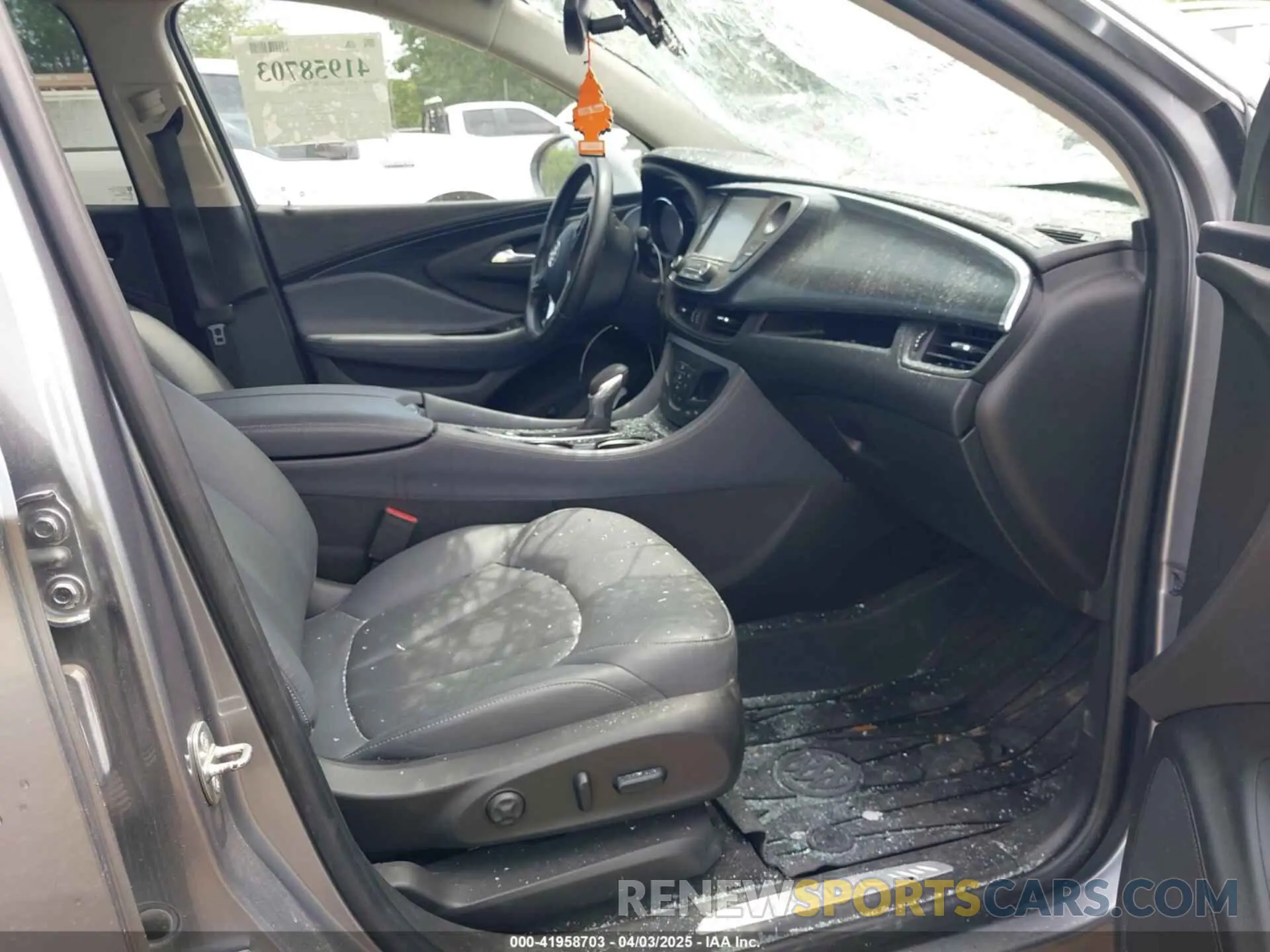 5 fotografías del automóvil dañado LRBFXCSA5KD012619 BUICK ENVISION 2019