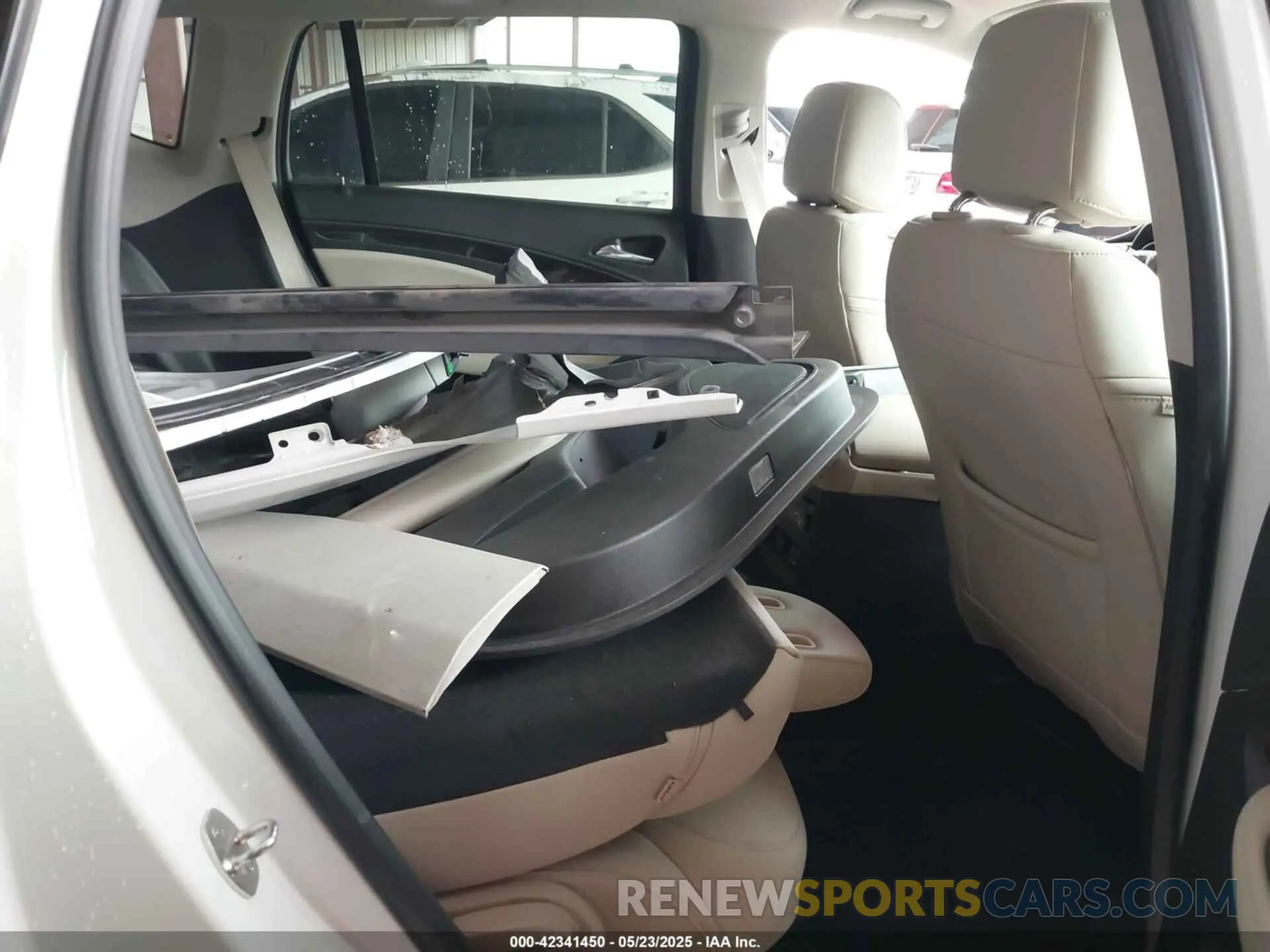 8 fotografías del automóvil dañado LRBFXCSA6KD128461 BUICK ENVISION 2019