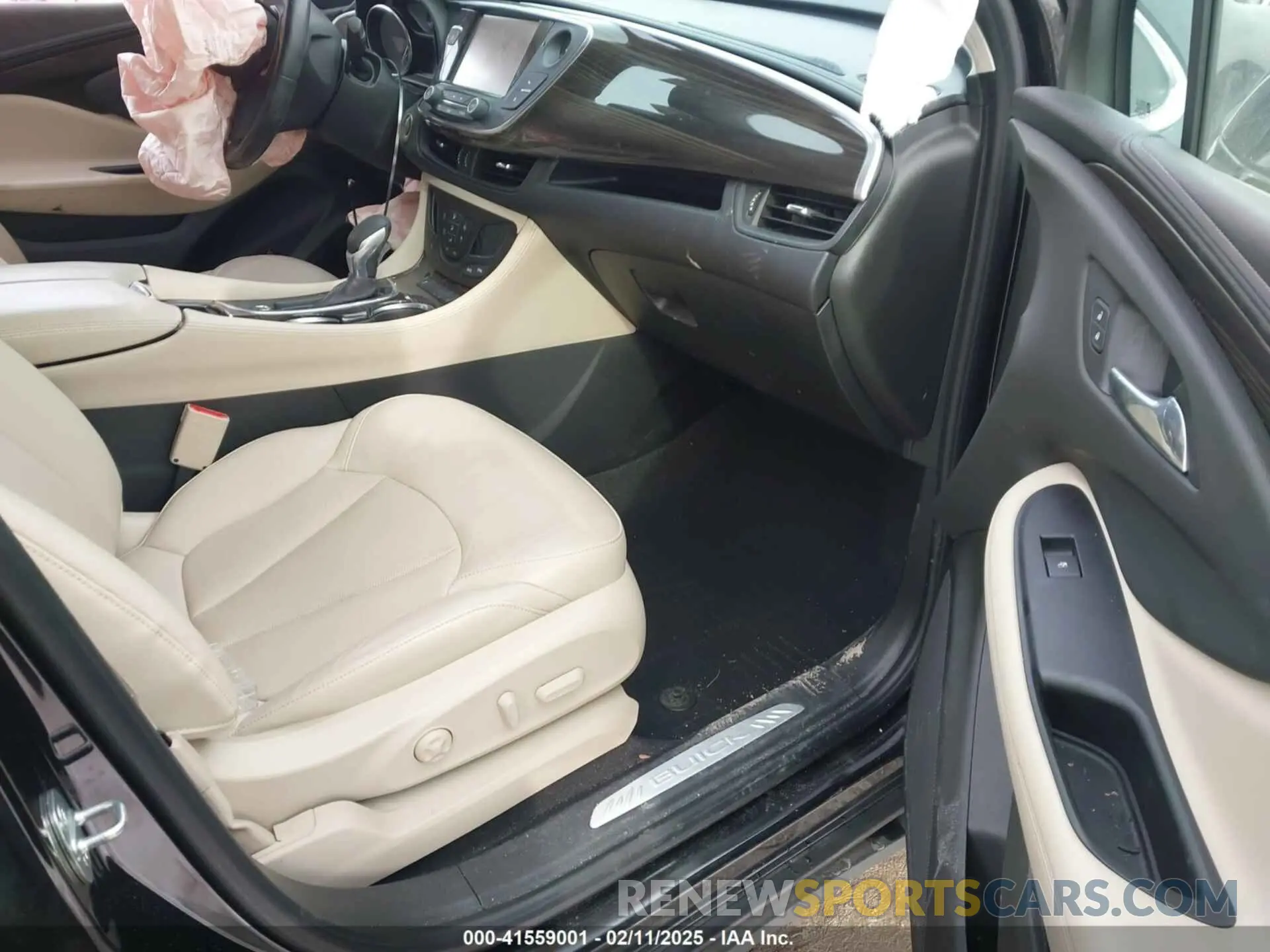 5 fotografías del automóvil dañado LRBFXCSA7KD006479 BUICK ENVISION 2019