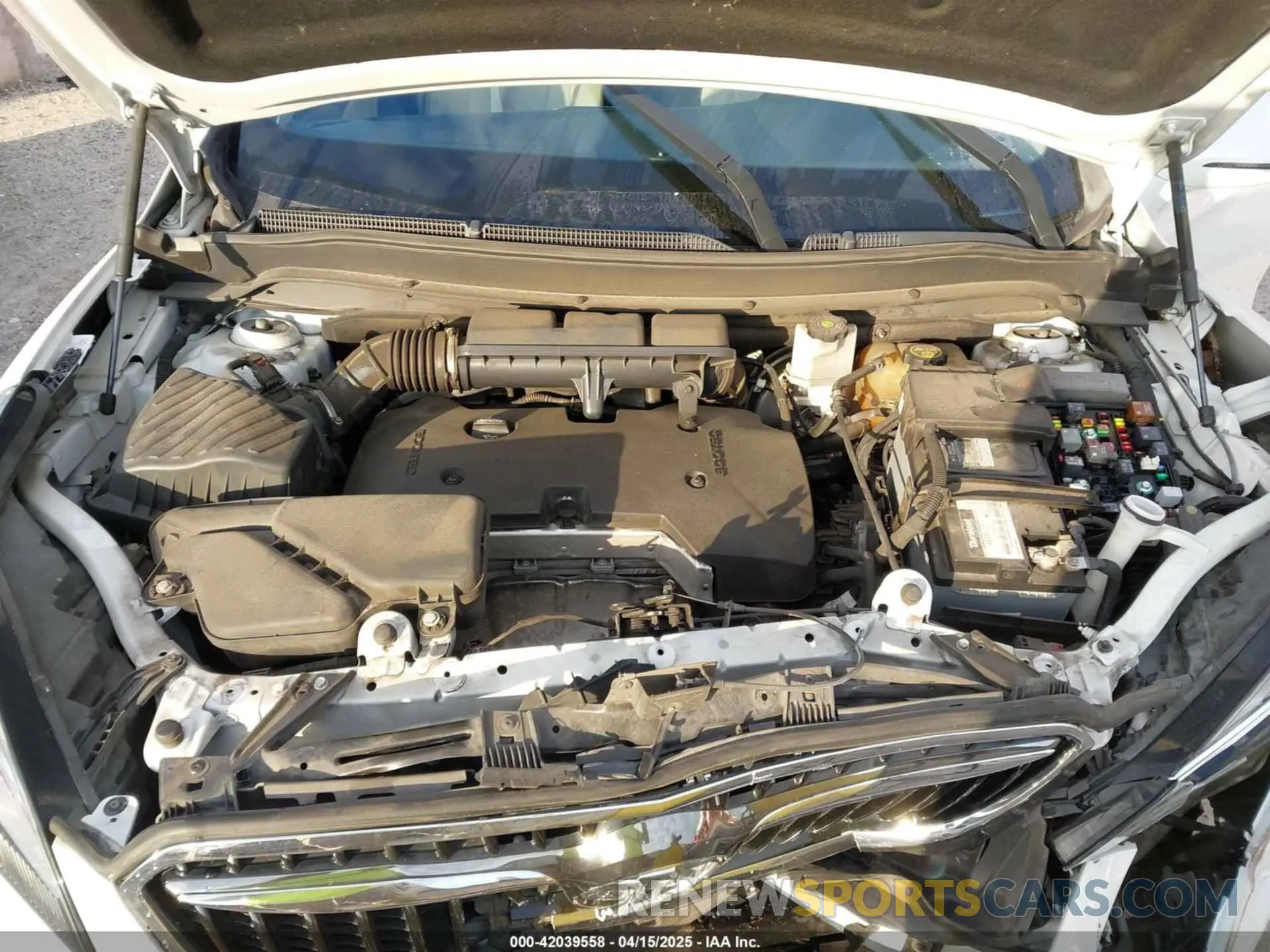 10 fotografías del automóvil dañado LRBFXCSA7KD015442 BUICK ENVISION 2019