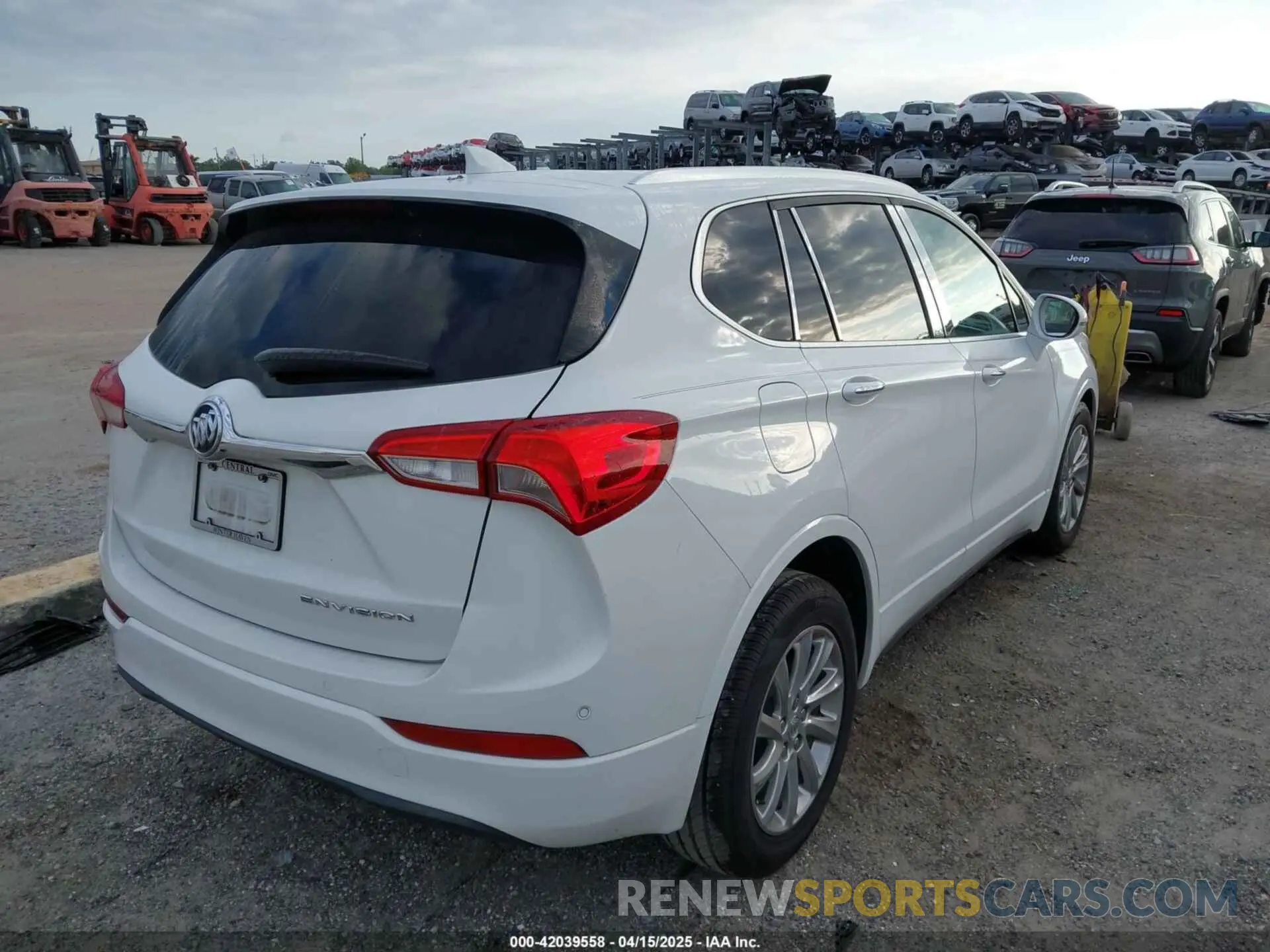 4 fotografías del automóvil dañado LRBFXCSA7KD015442 BUICK ENVISION 2019