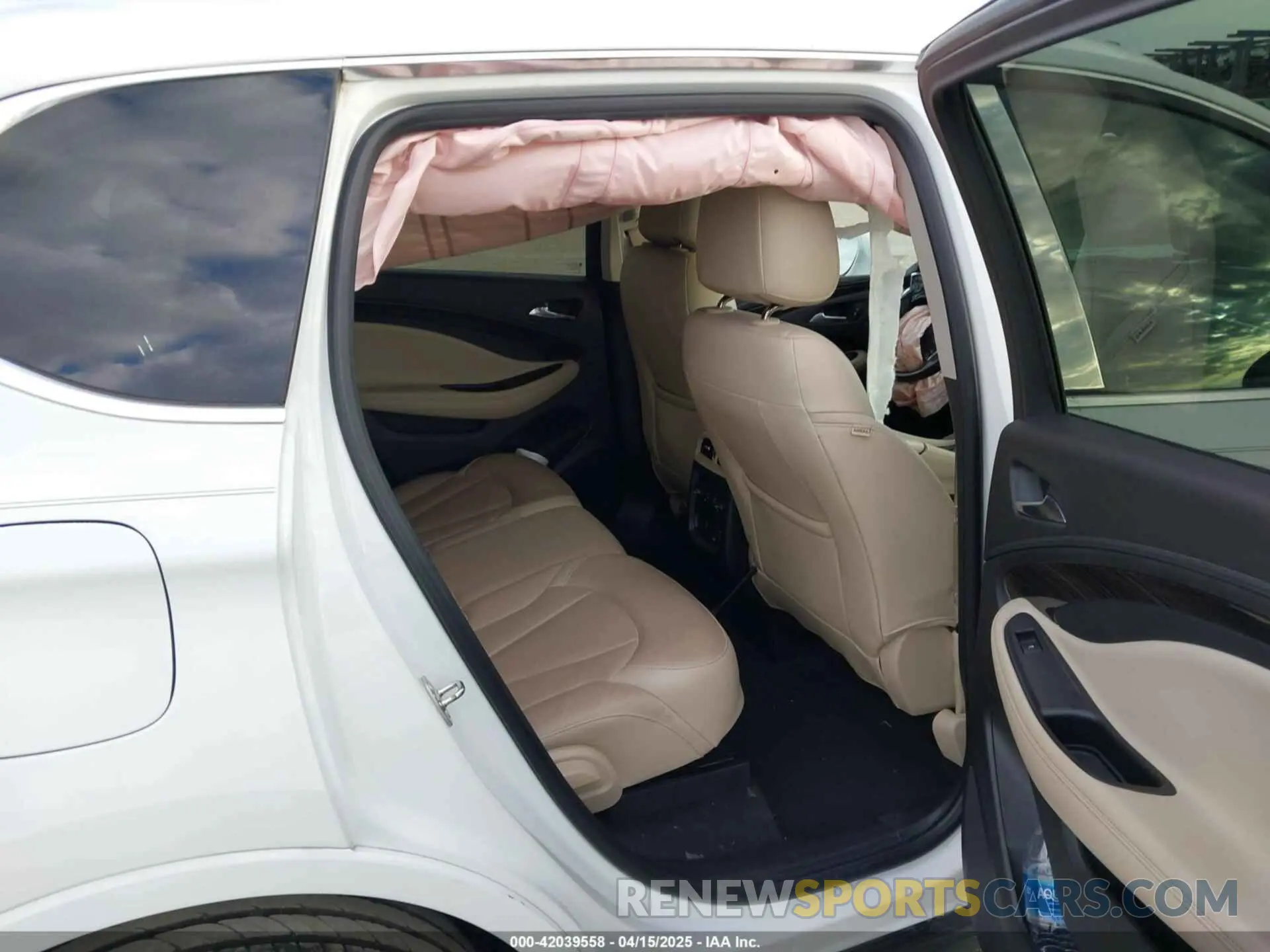 8 fotografías del automóvil dañado LRBFXCSA7KD015442 BUICK ENVISION 2019