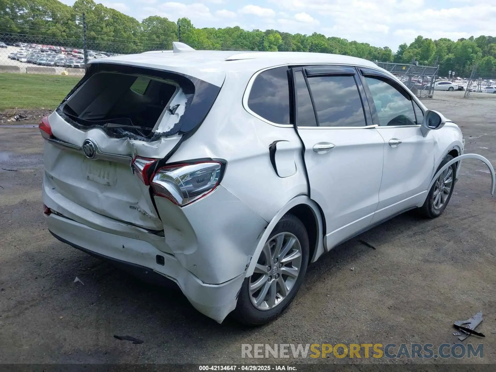4 fotografías del automóvil dañado LRBFXCSA7KD124984 BUICK ENVISION 2019