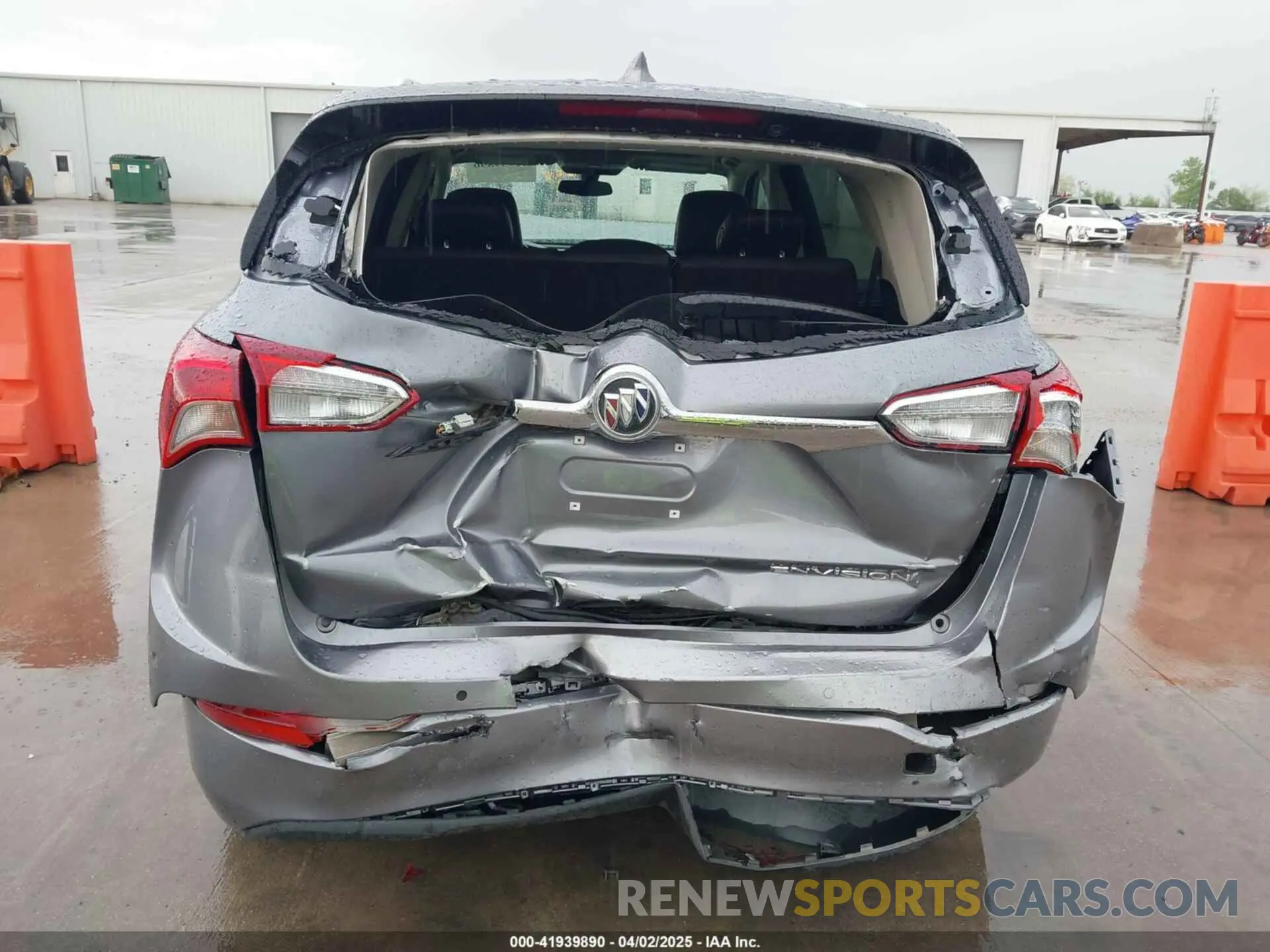 17 fotografías del automóvil dañado LRBFXCSA8KD010881 BUICK ENVISION 2019
