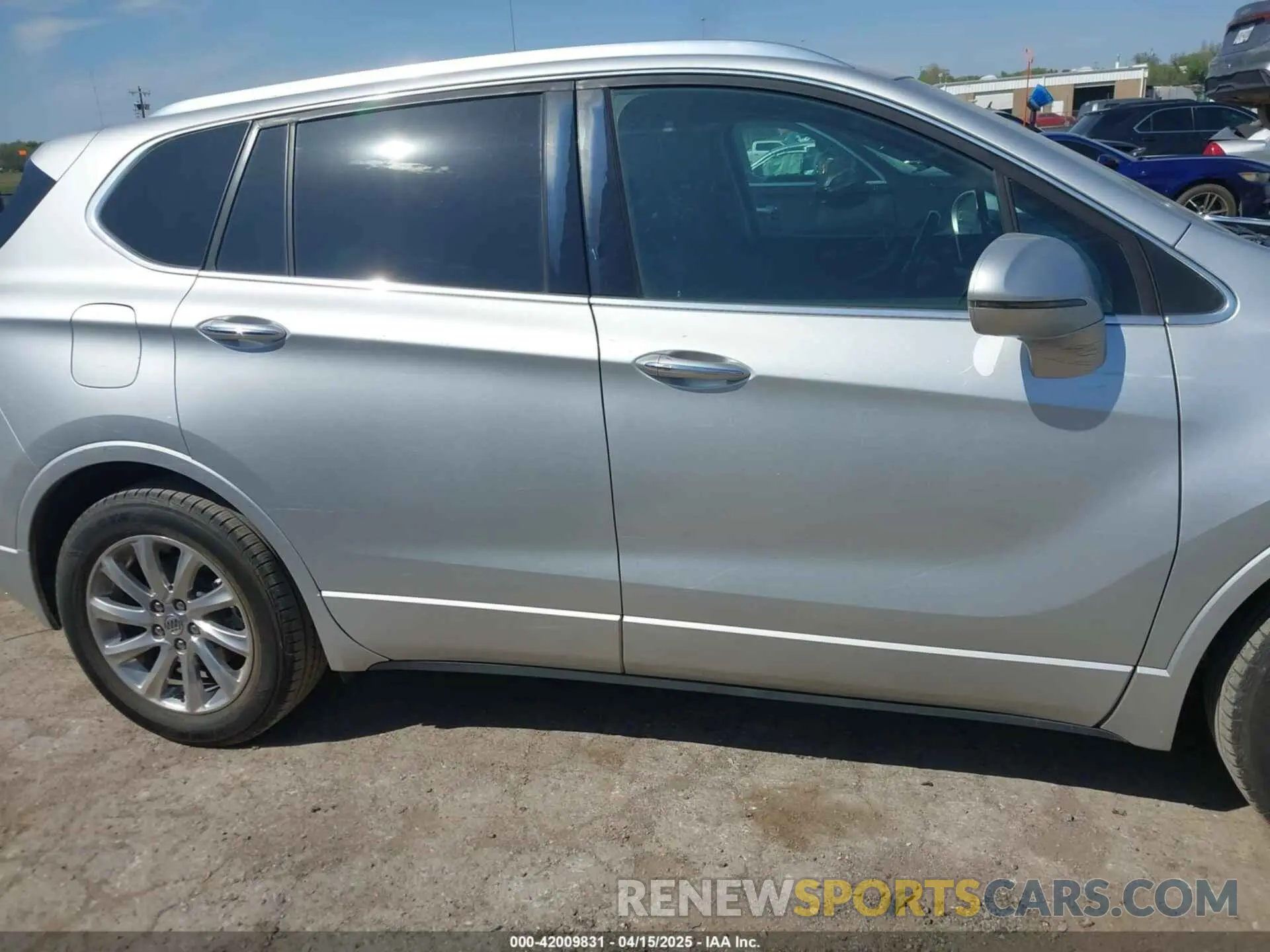 13 fotografías del automóvil dañado LRBFXCSA8KD011271 BUICK ENVISION 2019