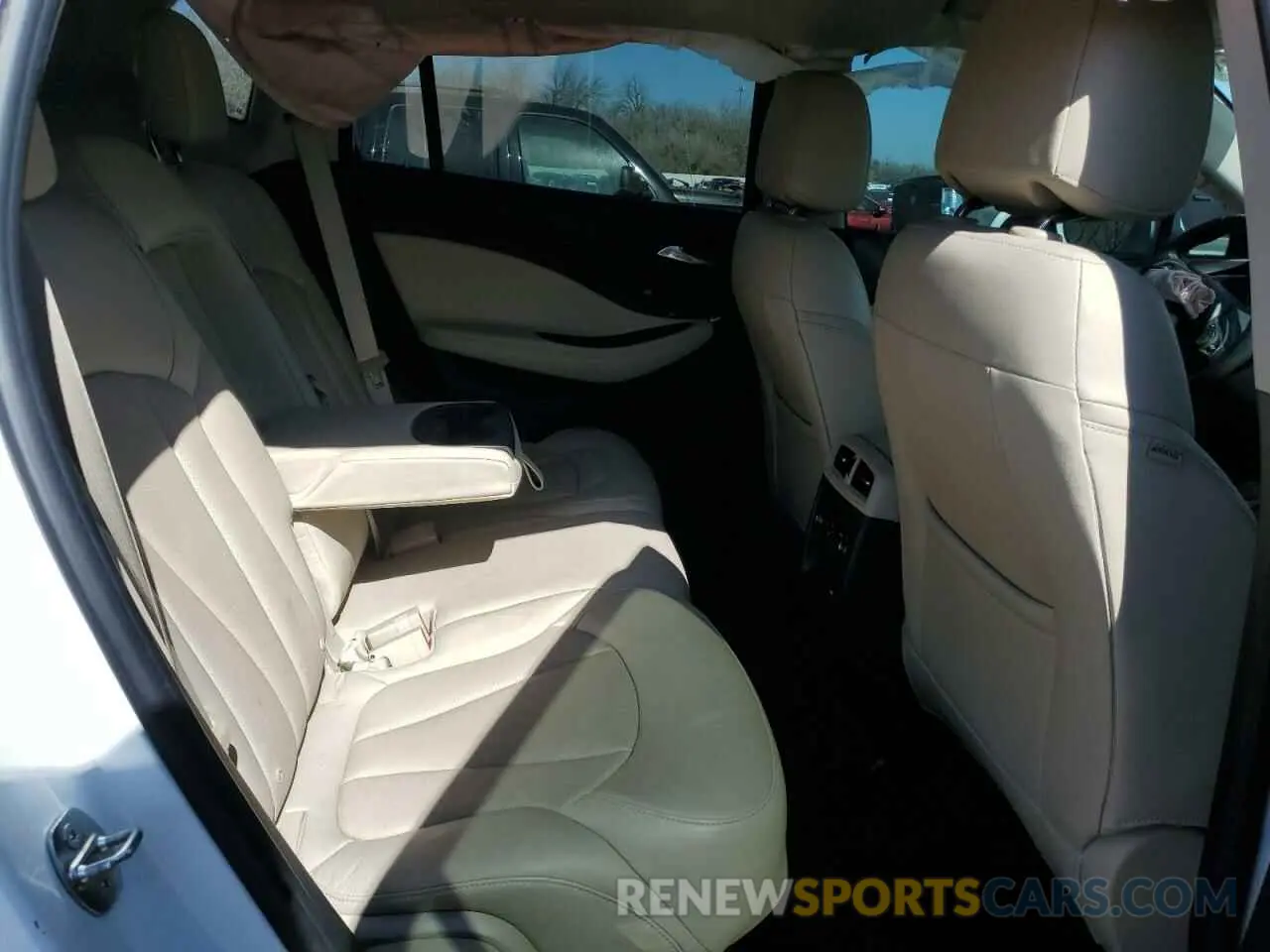 11 fotografías del automóvil dañado LRBFXCSA8KD016664 BUICK ENVISION 2019