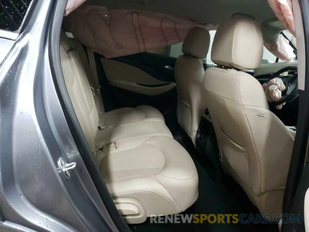 11 fotografías del automóvil dañado LRBFX1SA6LD179206 BUICK ENVISION 2020
