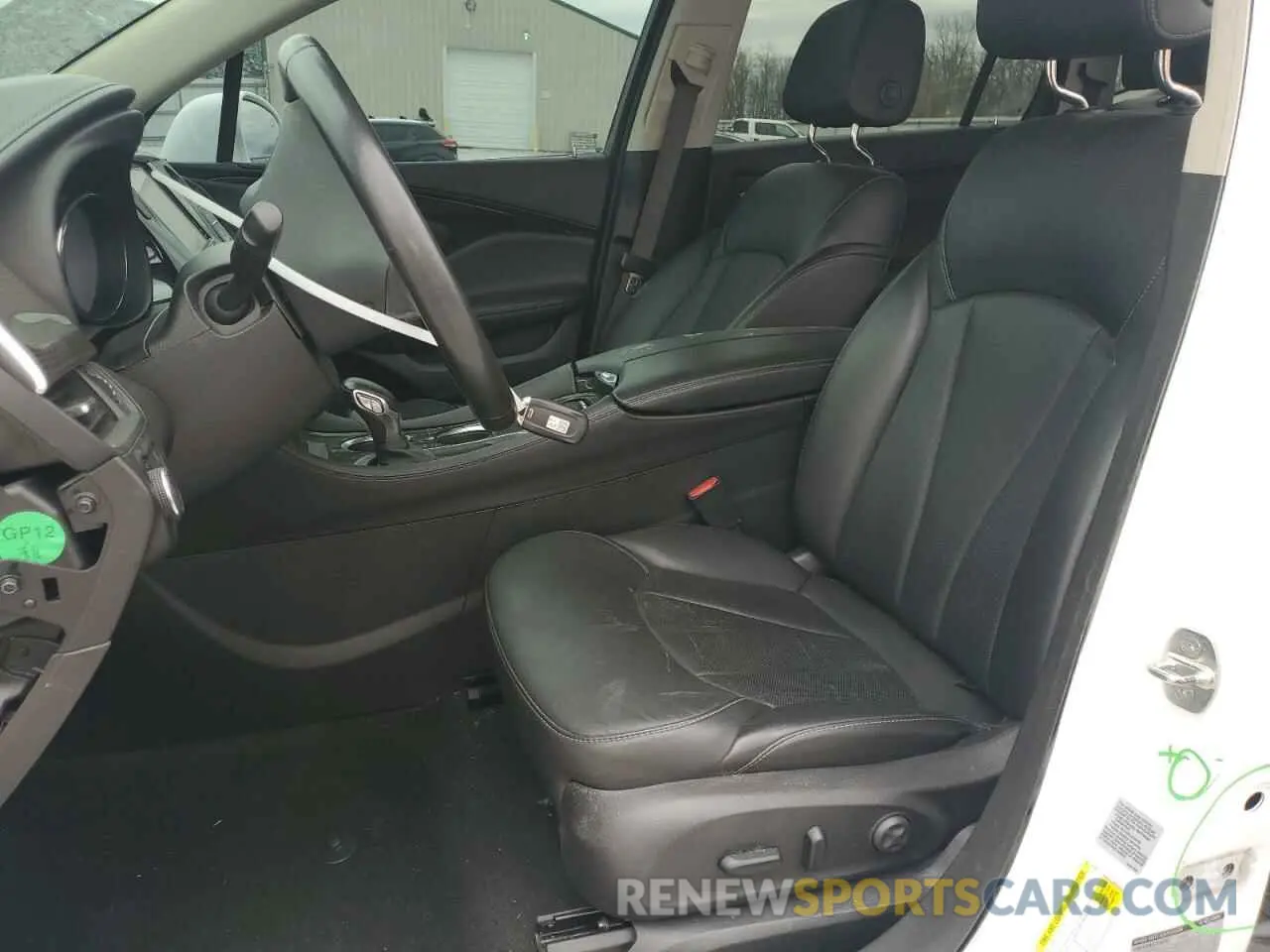 7 fotografías del automóvil dañado LRBFX2SA0LD199795 BUICK ENVISION 2020