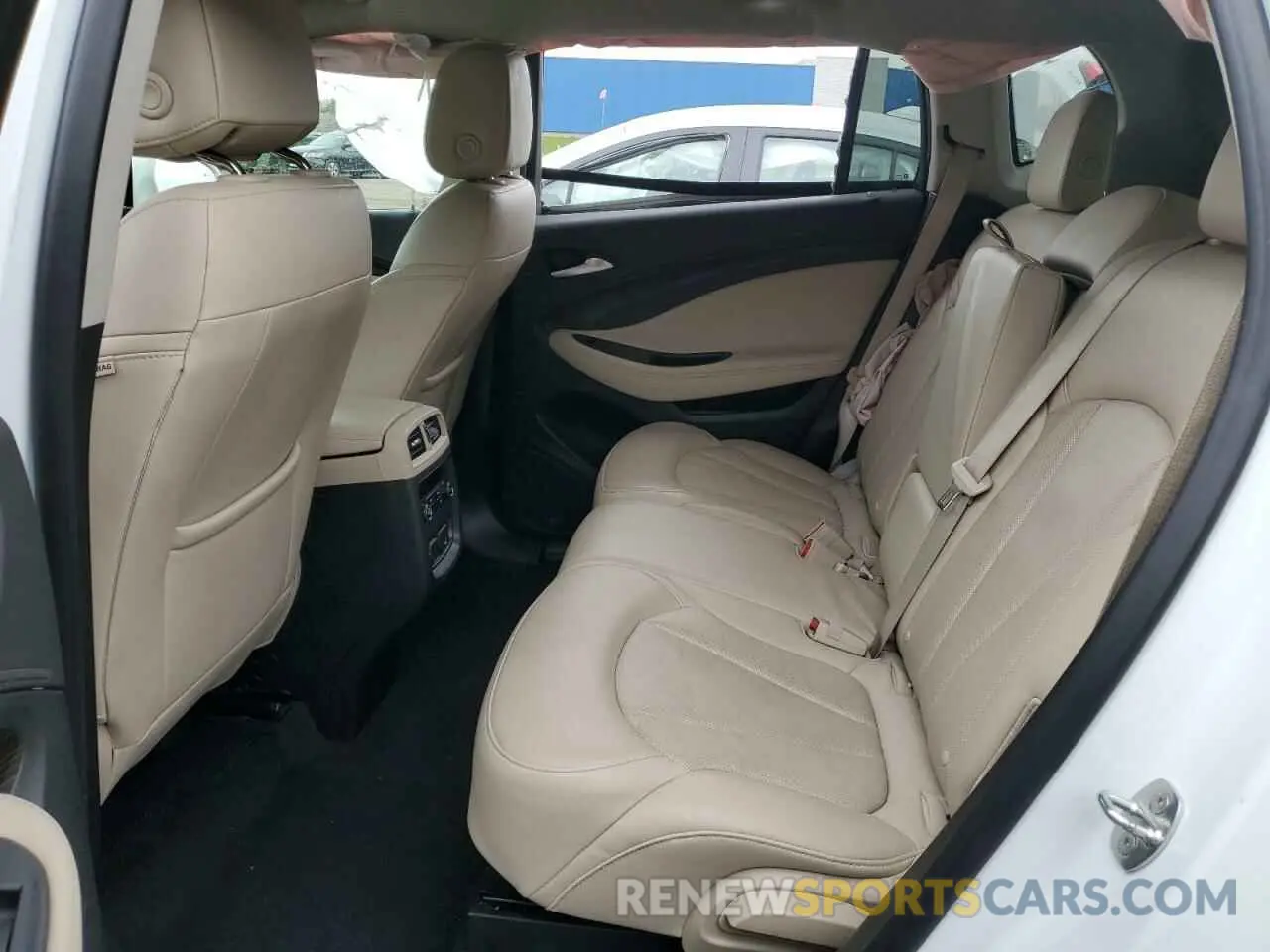 11 fotografías del automóvil dañado LRBFX2SA1LD162819 BUICK ENVISION 2020