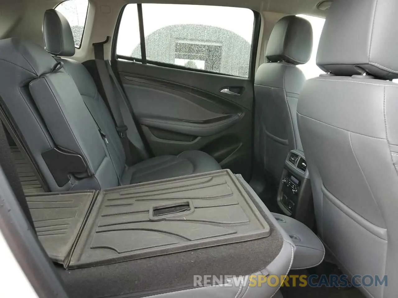 11 fotografías del automóvil dañado LRBFX2SA2LD017563 BUICK ENVISION 2020