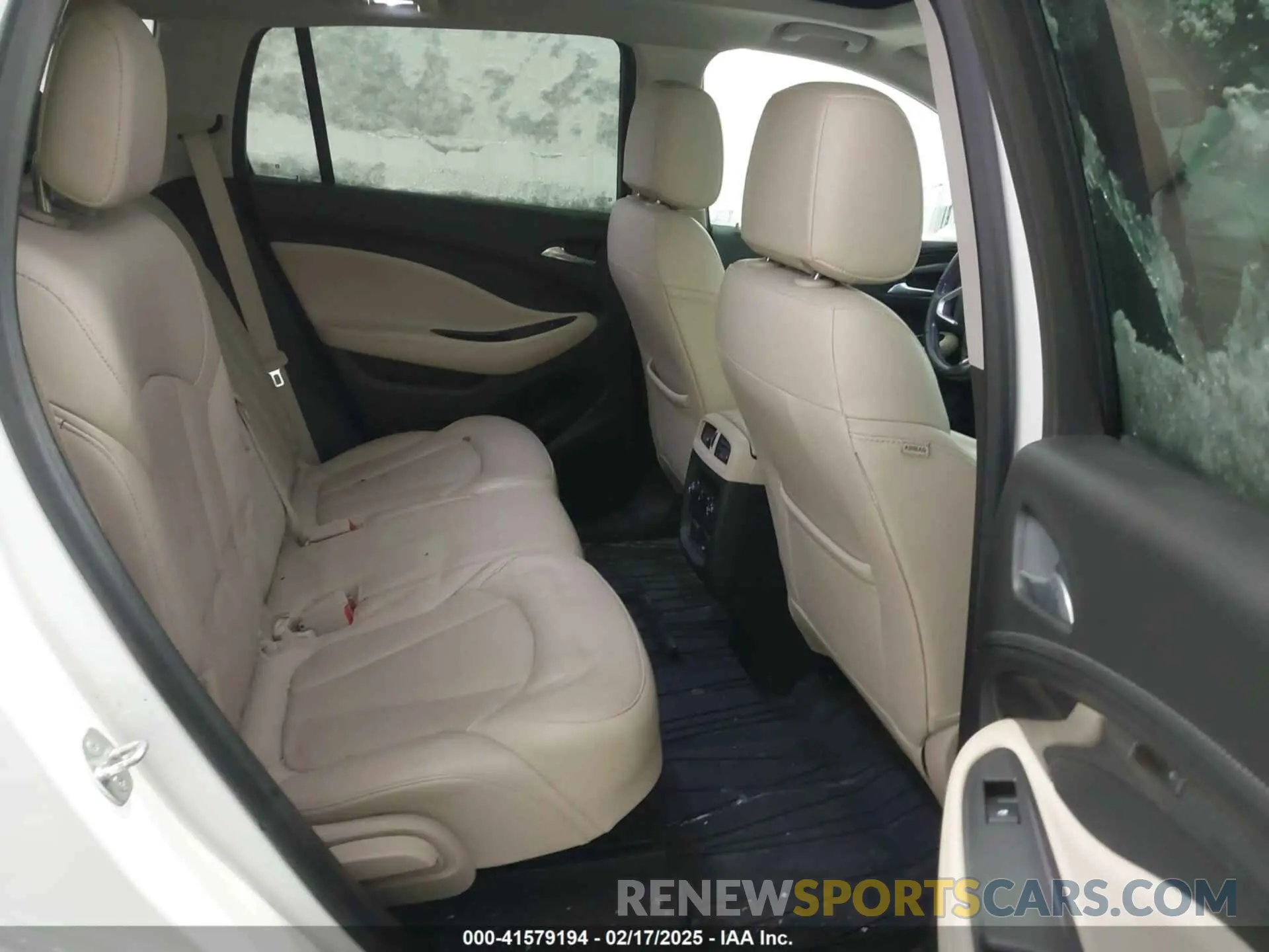 8 fotografías del automóvil dañado LRBFX2SA2LD044763 BUICK ENVISION 2020