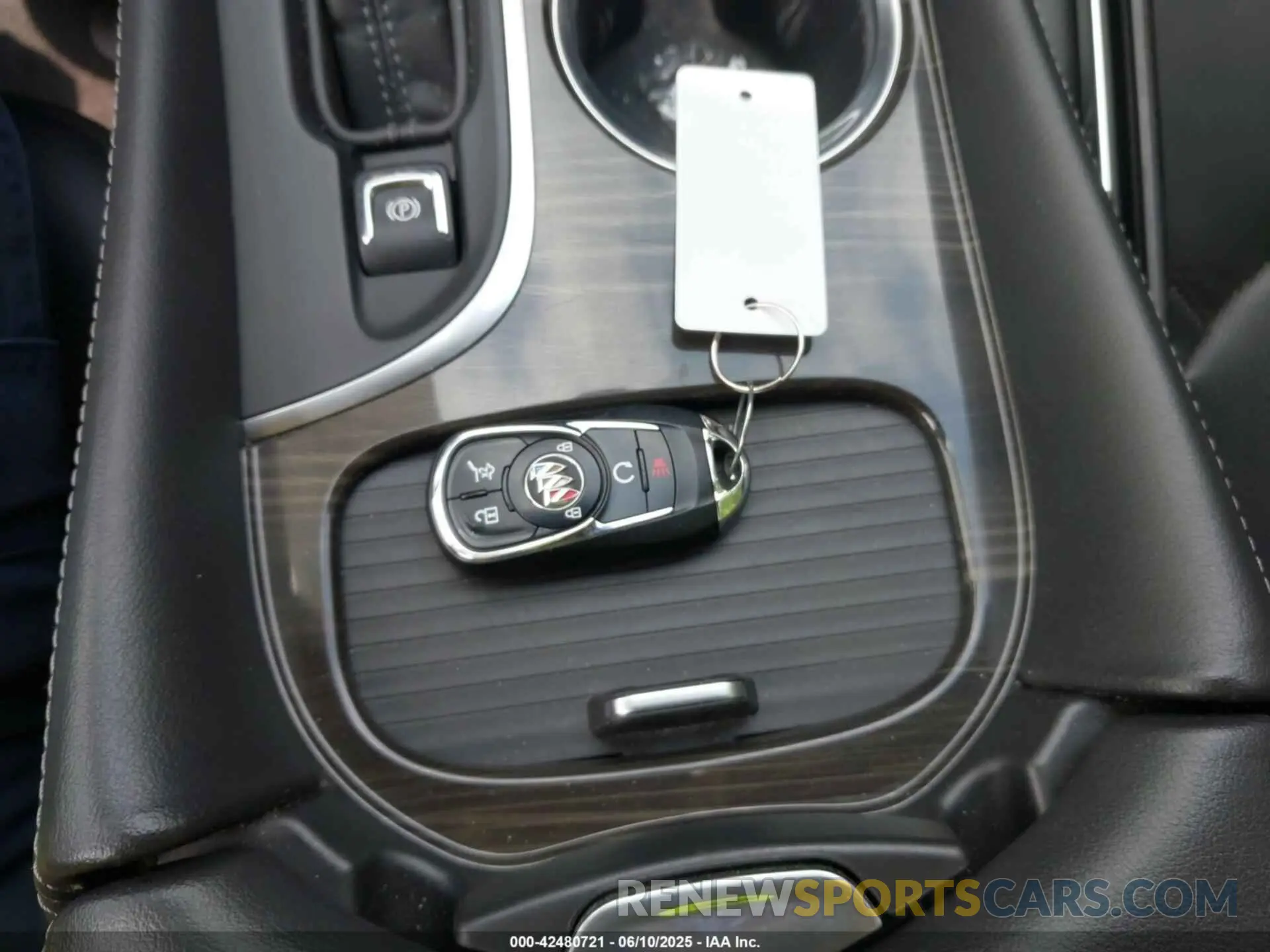 11 fotografías del automóvil dañado LRBFX2SA2LD067928 BUICK ENVISION 2020
