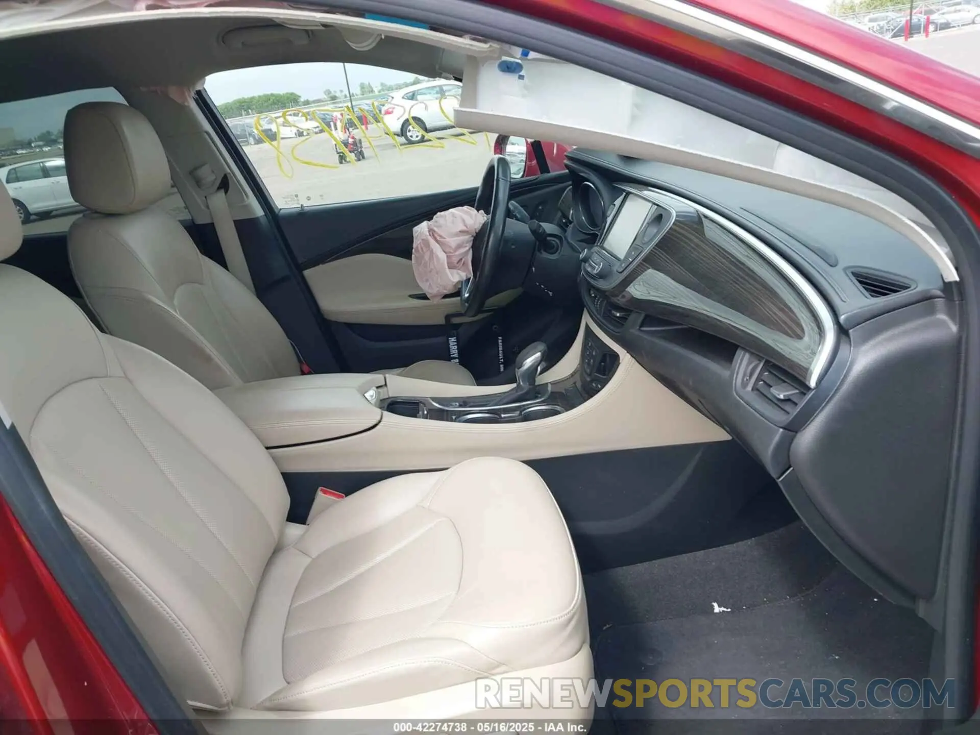 5 fotografías del automóvil dañado LRBFX2SA5LD049861 BUICK ENVISION 2020