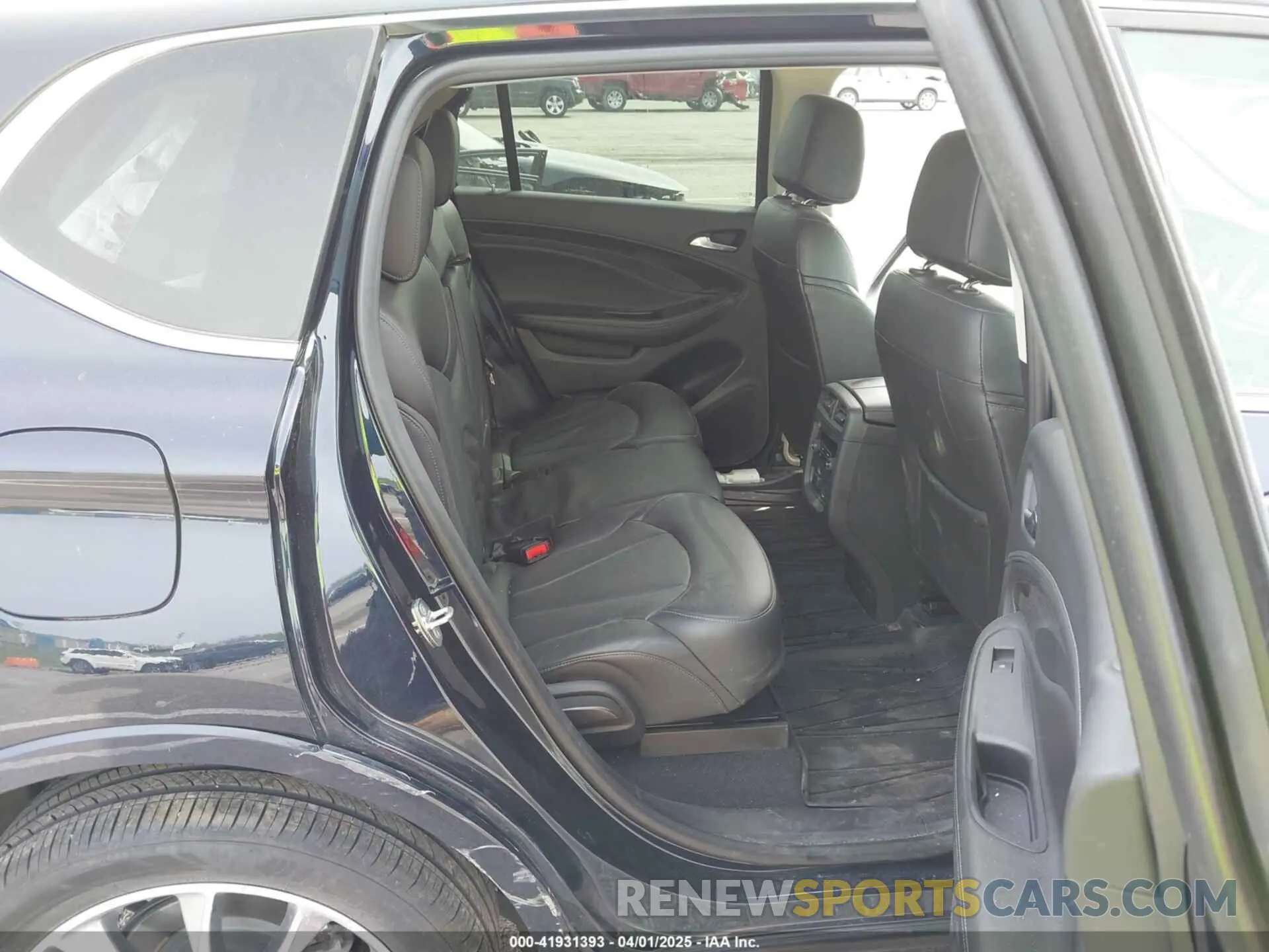 8 fotografías del automóvil dañado LRBFX2SA5LD192597 BUICK ENVISION 2020