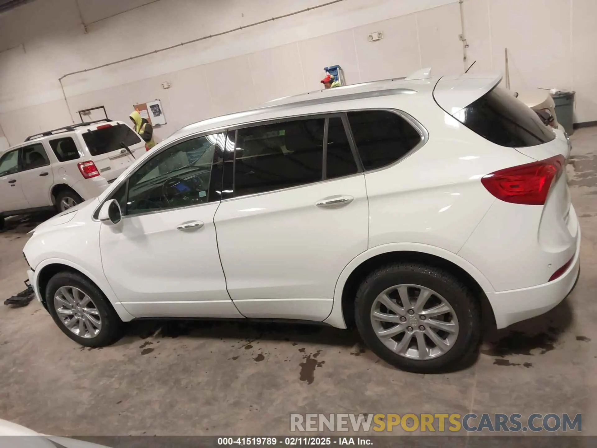15 fotografías del automóvil dañado LRBFX2SA7LD193735 BUICK ENVISION 2020