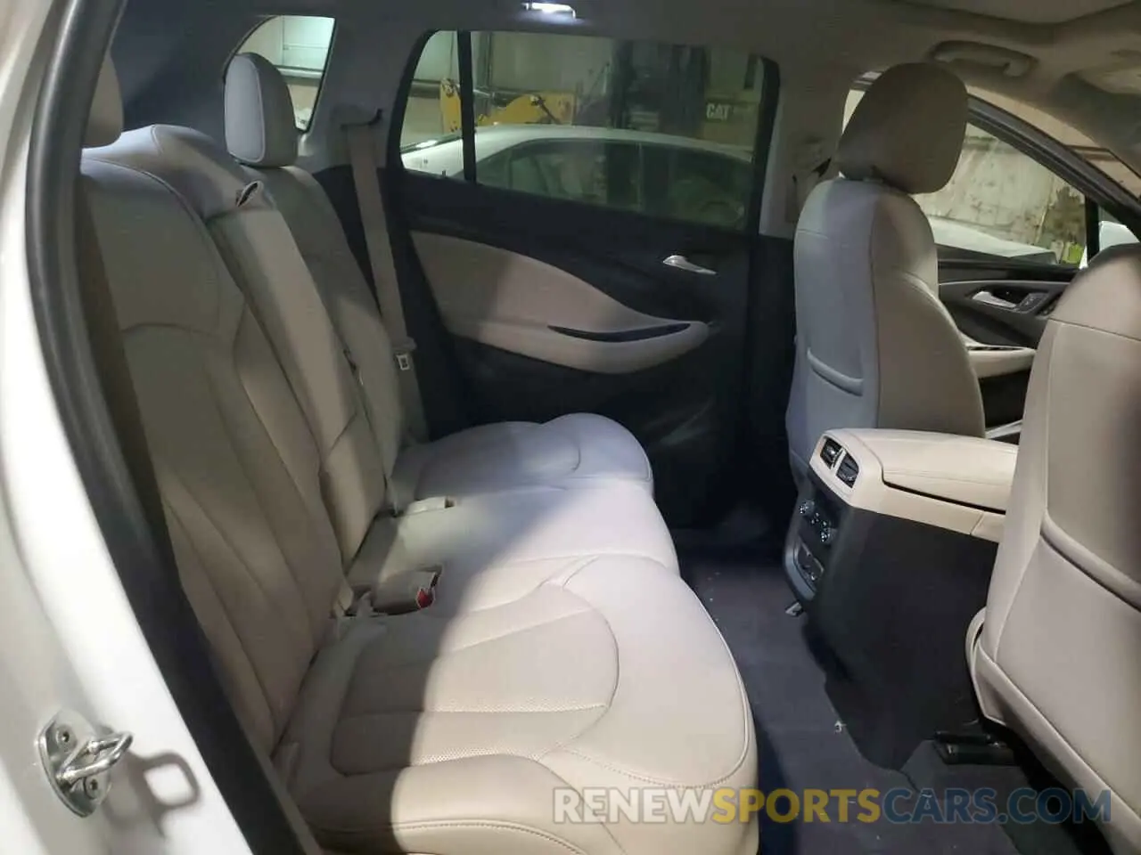 11 fotografías del automóvil dañado LRBFX3SX0LD169531 BUICK ENVISION 2020