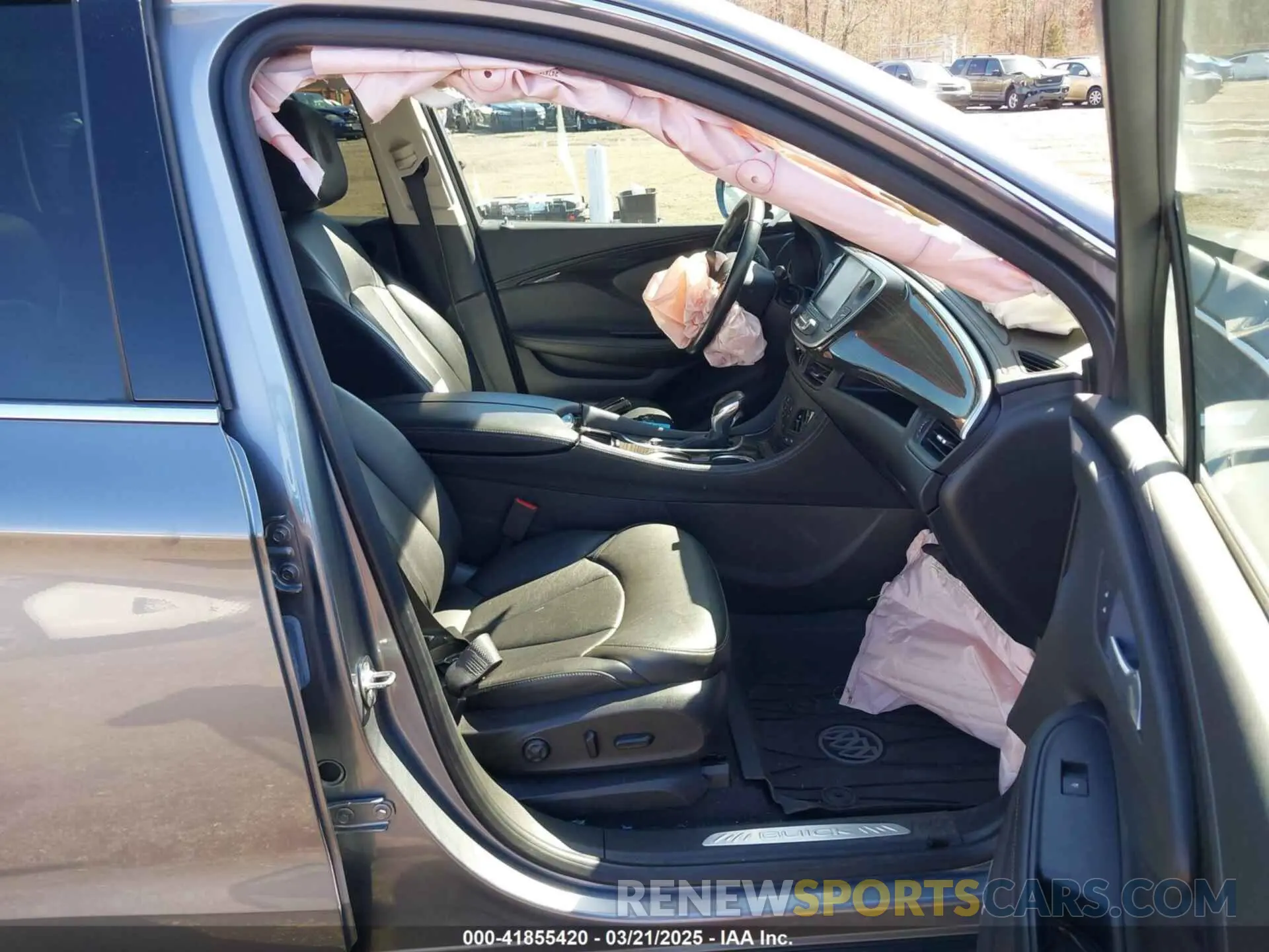 5 fotografías del automóvil dañado LRBFX3SX3LD165974 BUICK ENVISION 2020
