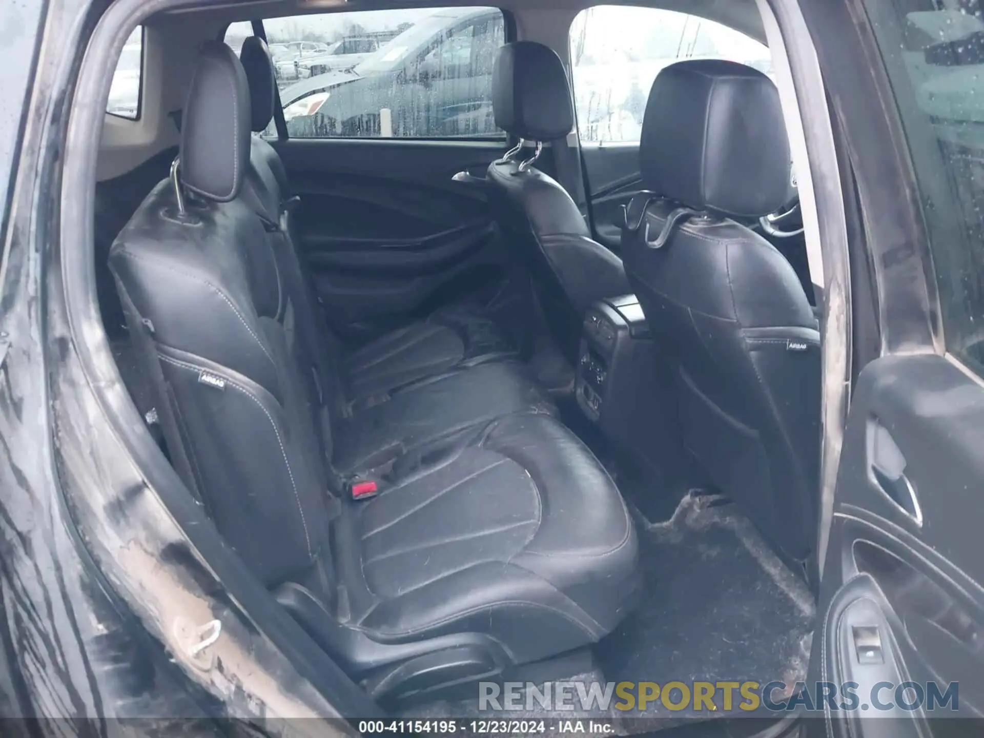 8 fotografías del automóvil dañado LRBFX3SX4LD158256 BUICK ENVISION 2020