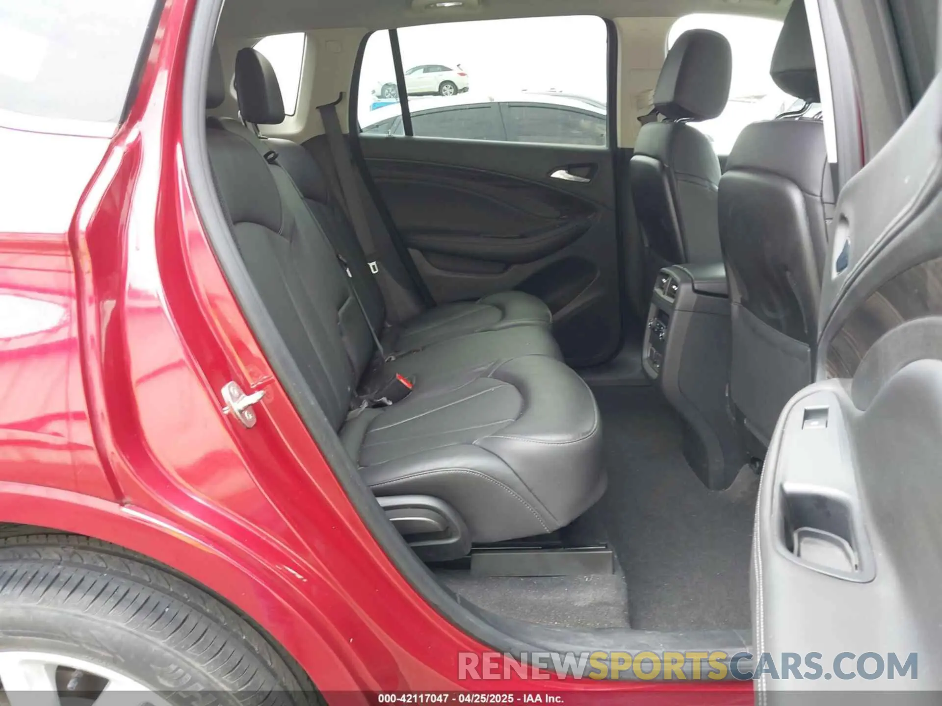 8 fotografías del automóvil dañado LRBFX4SX7LD032284 BUICK ENVISION 2020