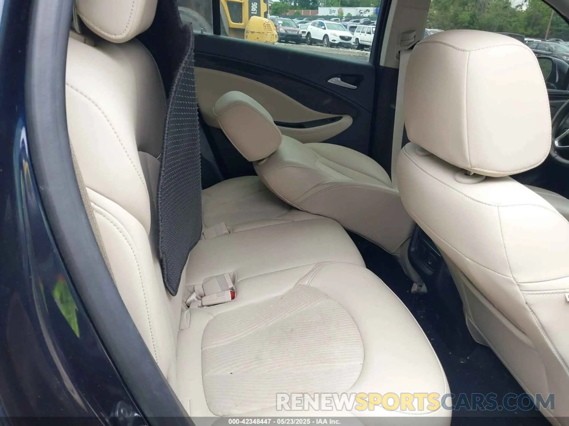 8 fotografías del automóvil dañado LRBFXBSA2LD167222 BUICK ENVISION 2020