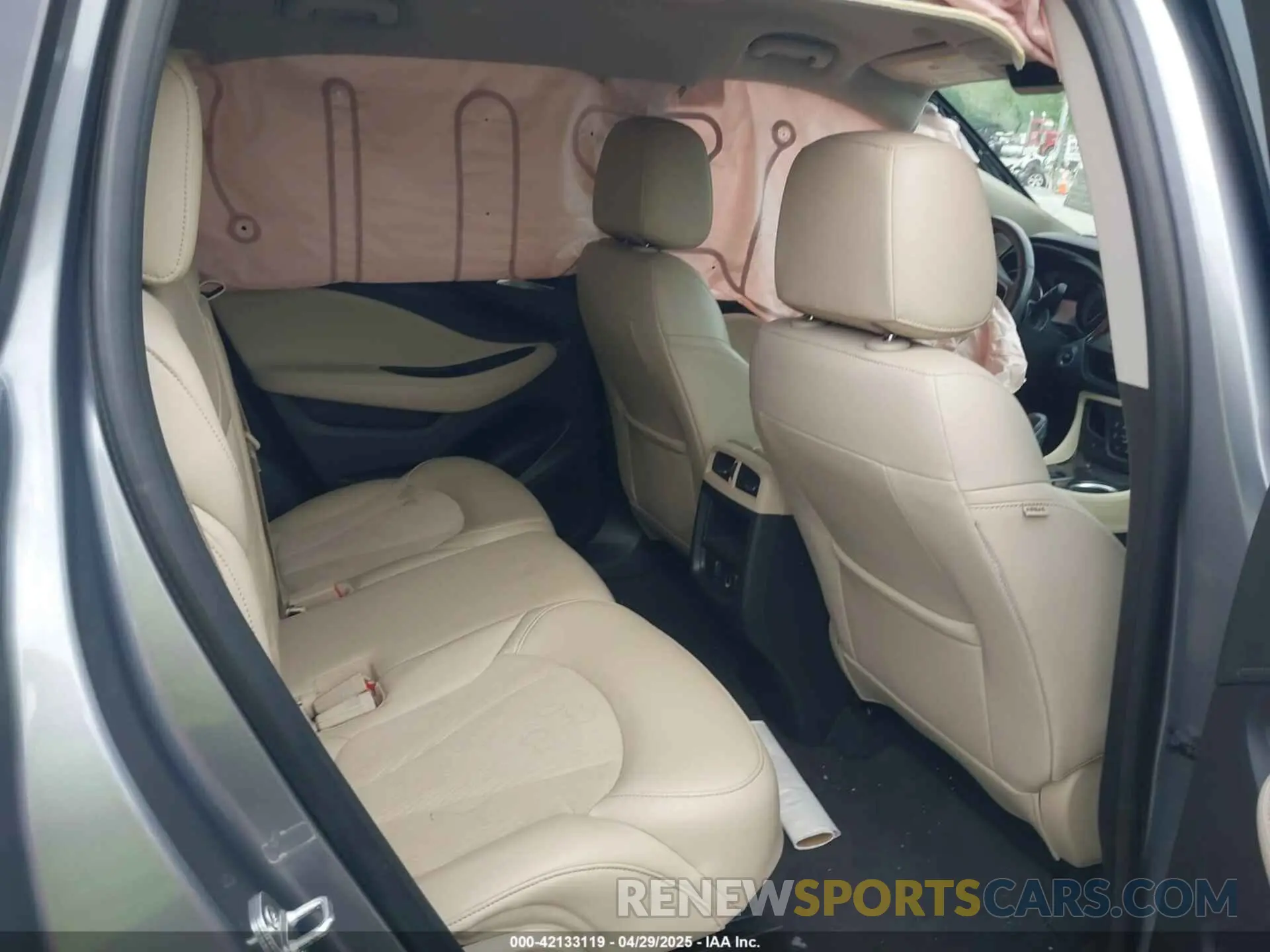 8 fotografías del automóvil dañado LRBFXBSA6LD155235 BUICK ENVISION 2020