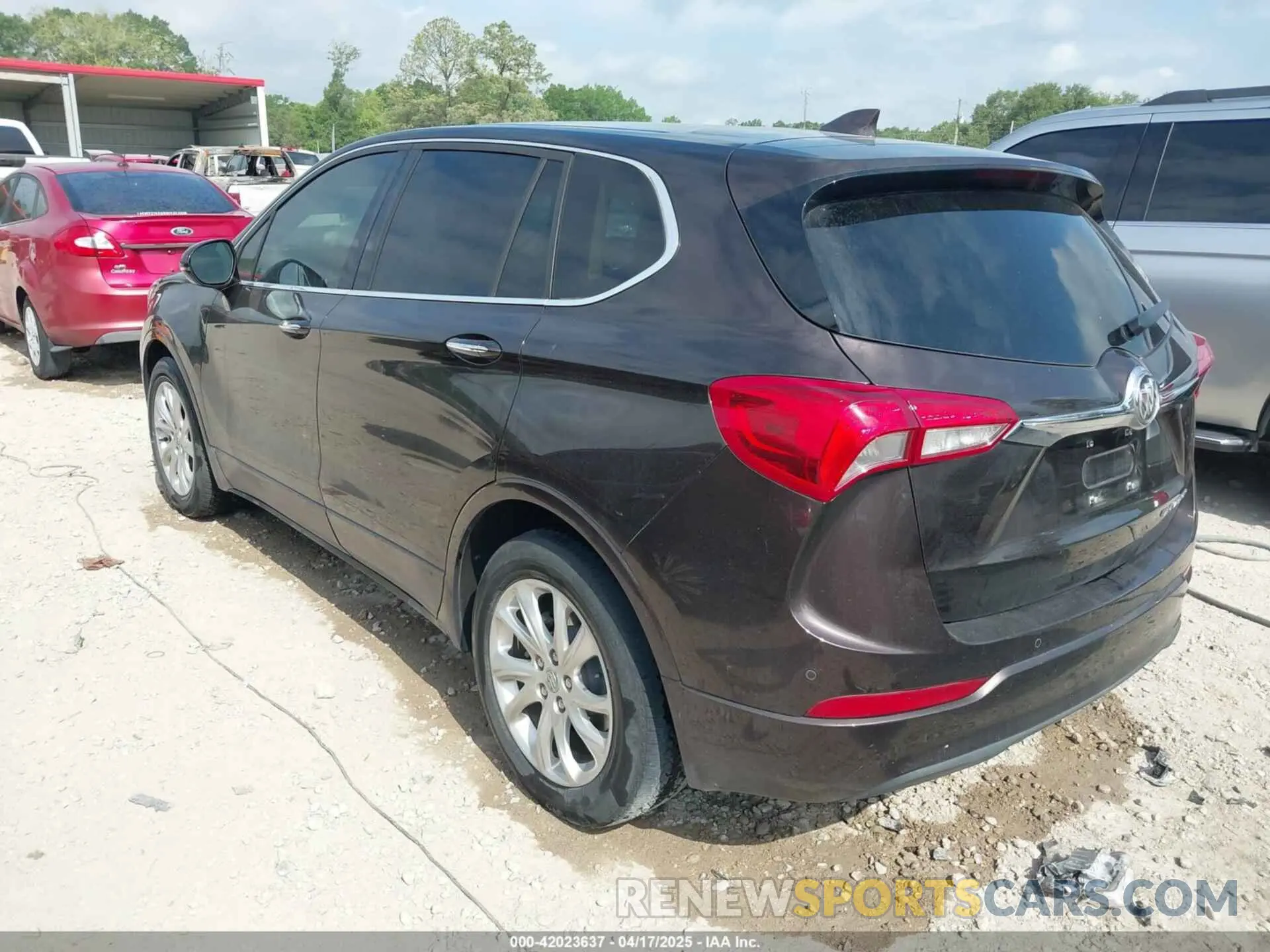3 fotografías del automóvil dañado LRBFXBSA9LD033260 BUICK ENVISION 2020