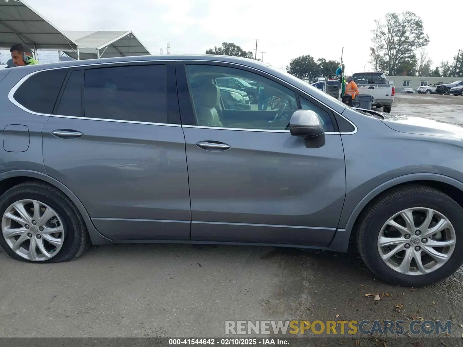13 fotografías del automóvil dañado LRBFXBSAXLD160003 BUICK ENVISION 2020