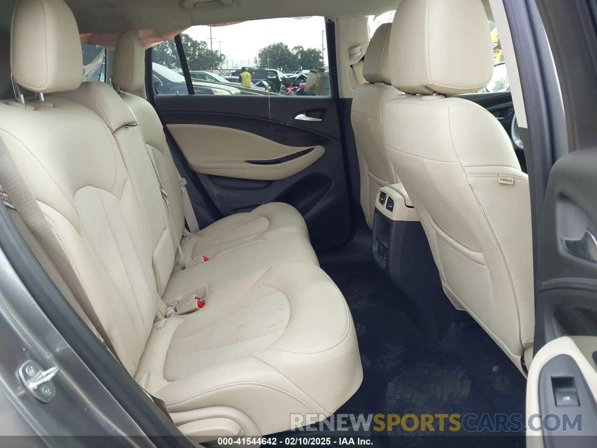 8 fotografías del automóvil dañado LRBFXBSAXLD160003 BUICK ENVISION 2020