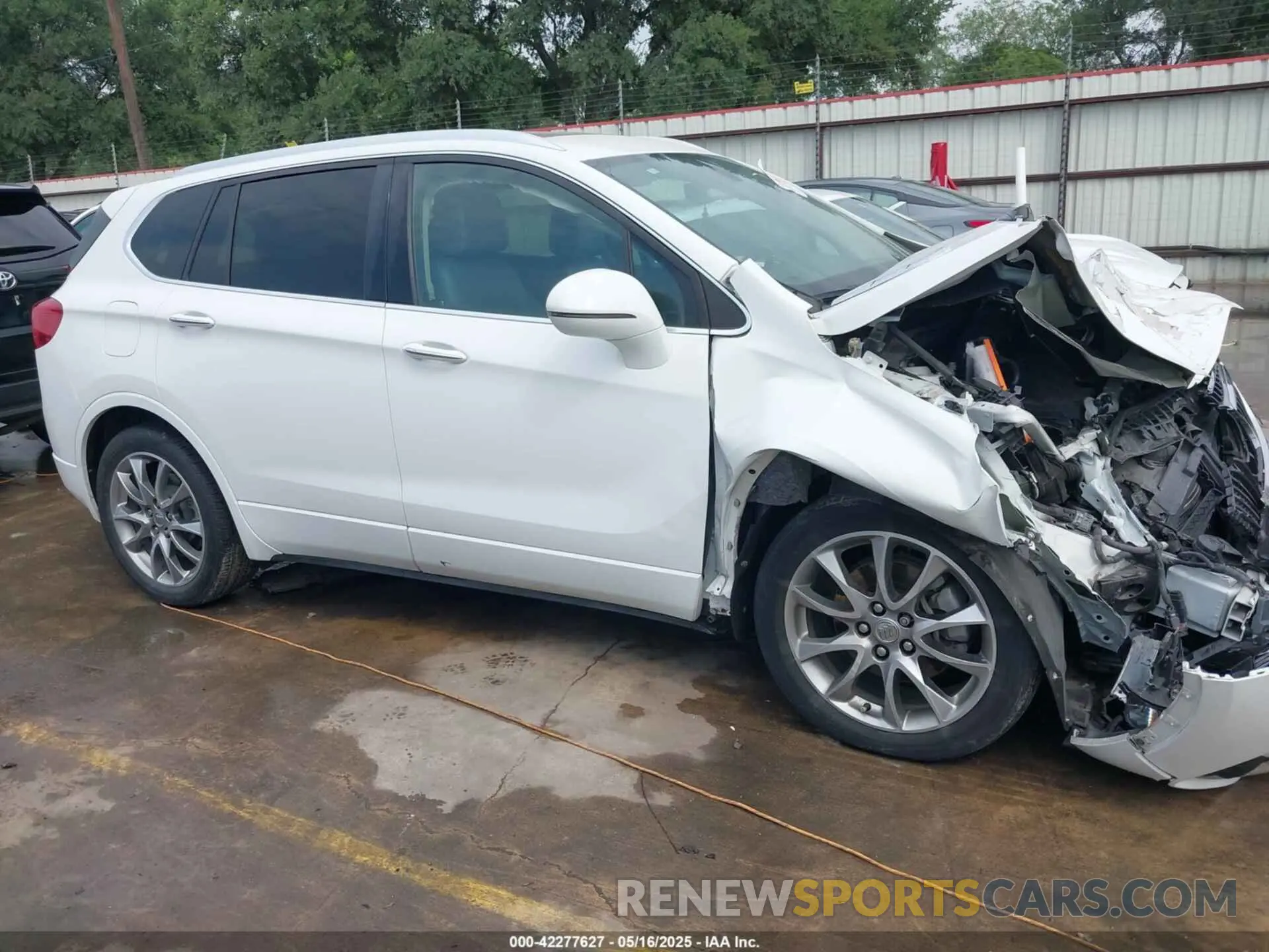 13 fotografías del automóvil dañado LRBFXCSA3LD114793 BUICK ENVISION 2020