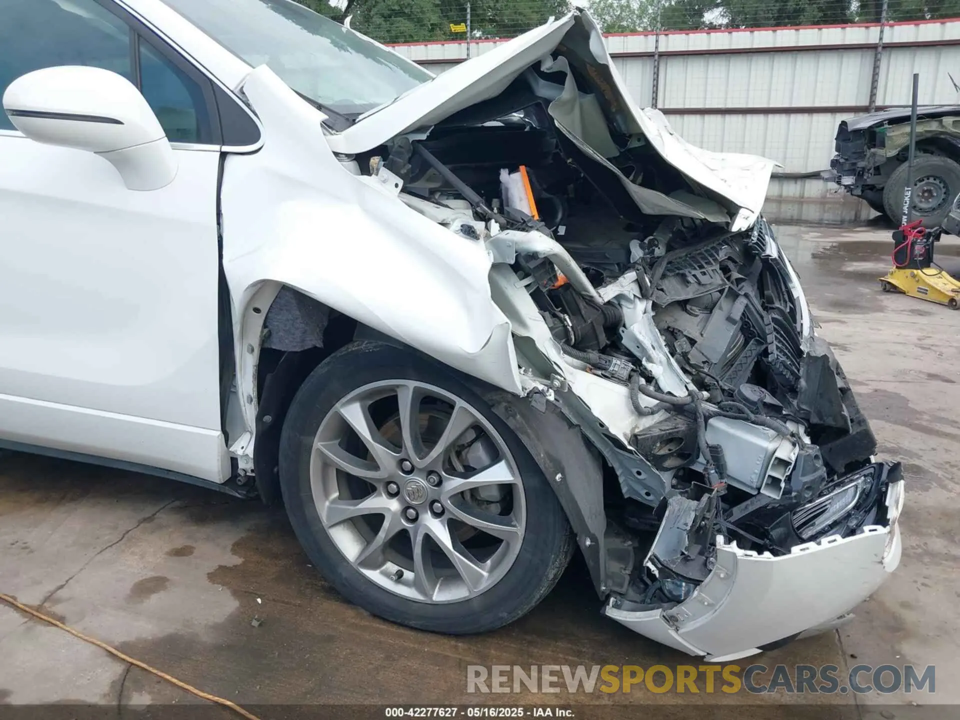 17 fotografías del automóvil dañado LRBFXCSA3LD114793 BUICK ENVISION 2020