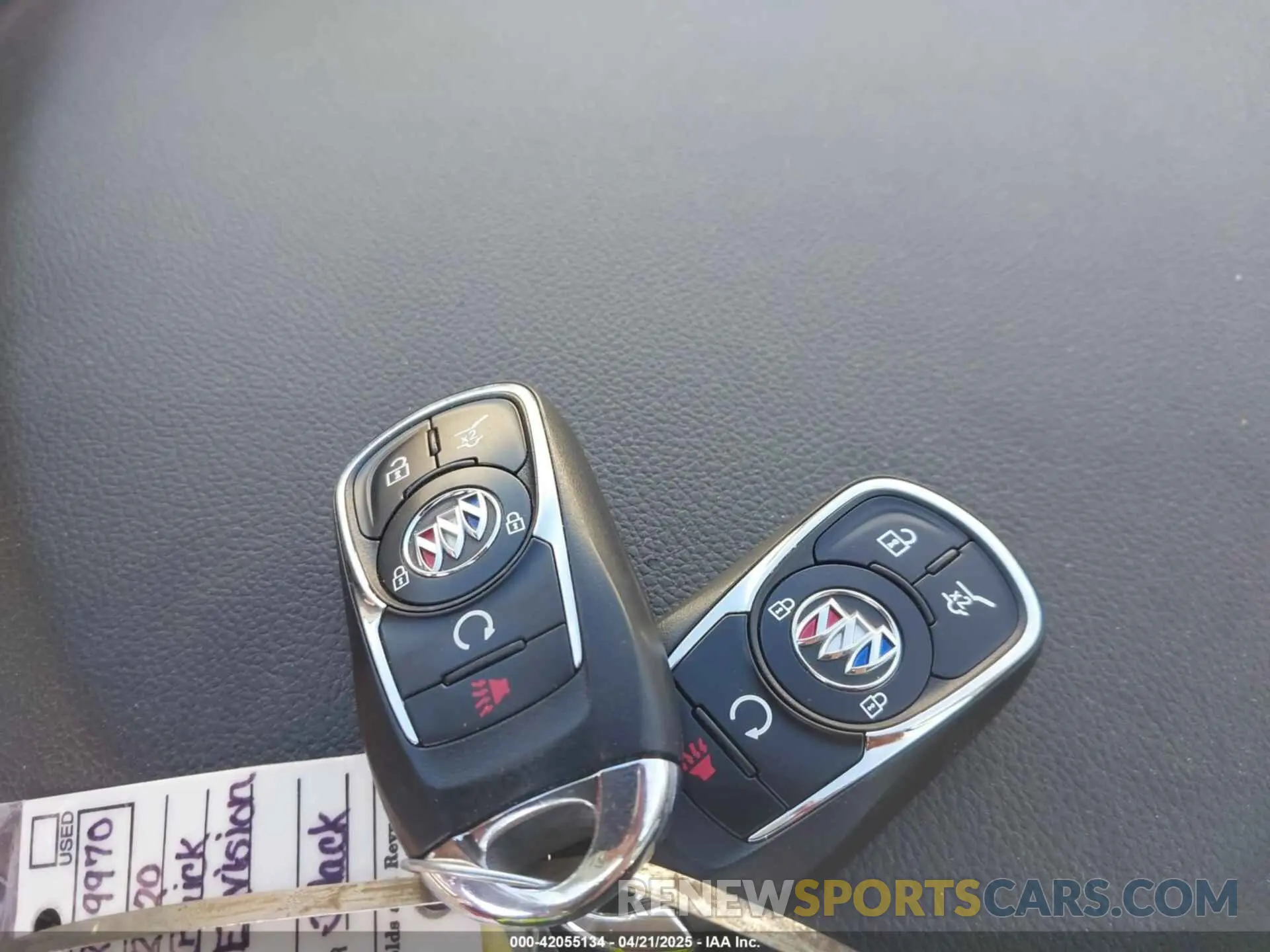 11 fotografías del automóvil dañado LRBFXCSA3LD209970 BUICK ENVISION 2020