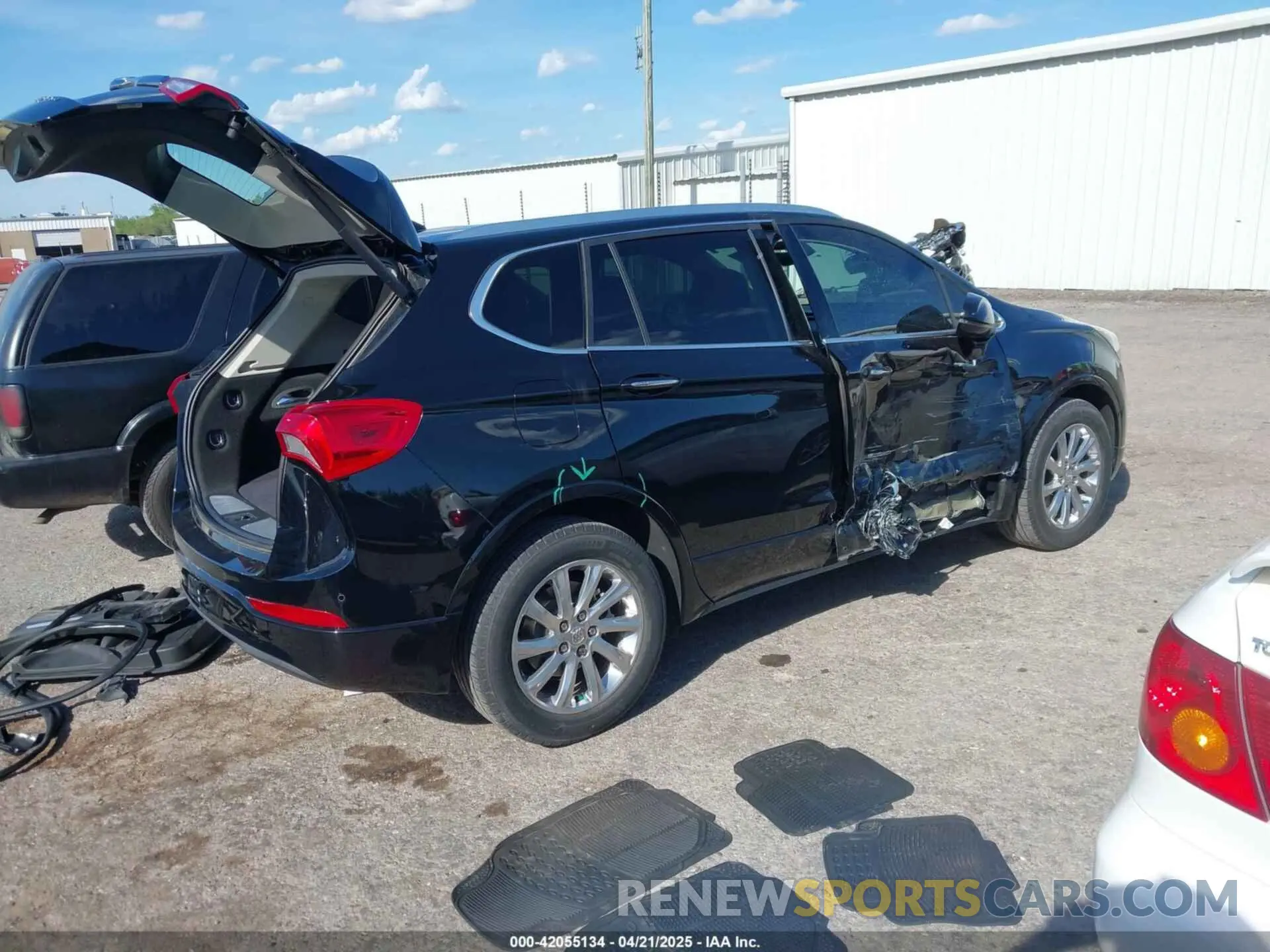 4 fotografías del automóvil dañado LRBFXCSA3LD209970 BUICK ENVISION 2020