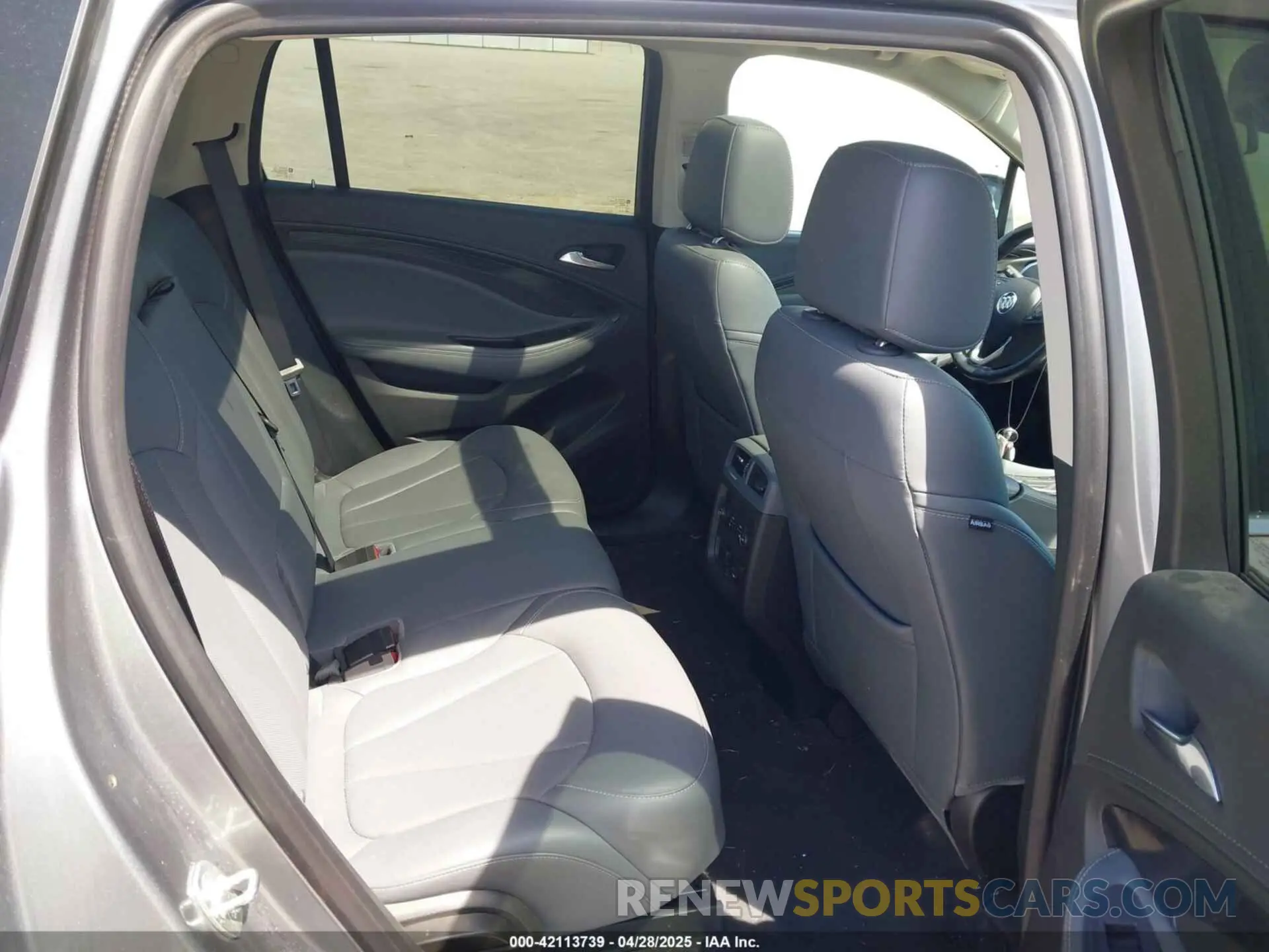8 fotografías del automóvil dañado LRBFXCSA4LD104158 BUICK ENVISION 2020