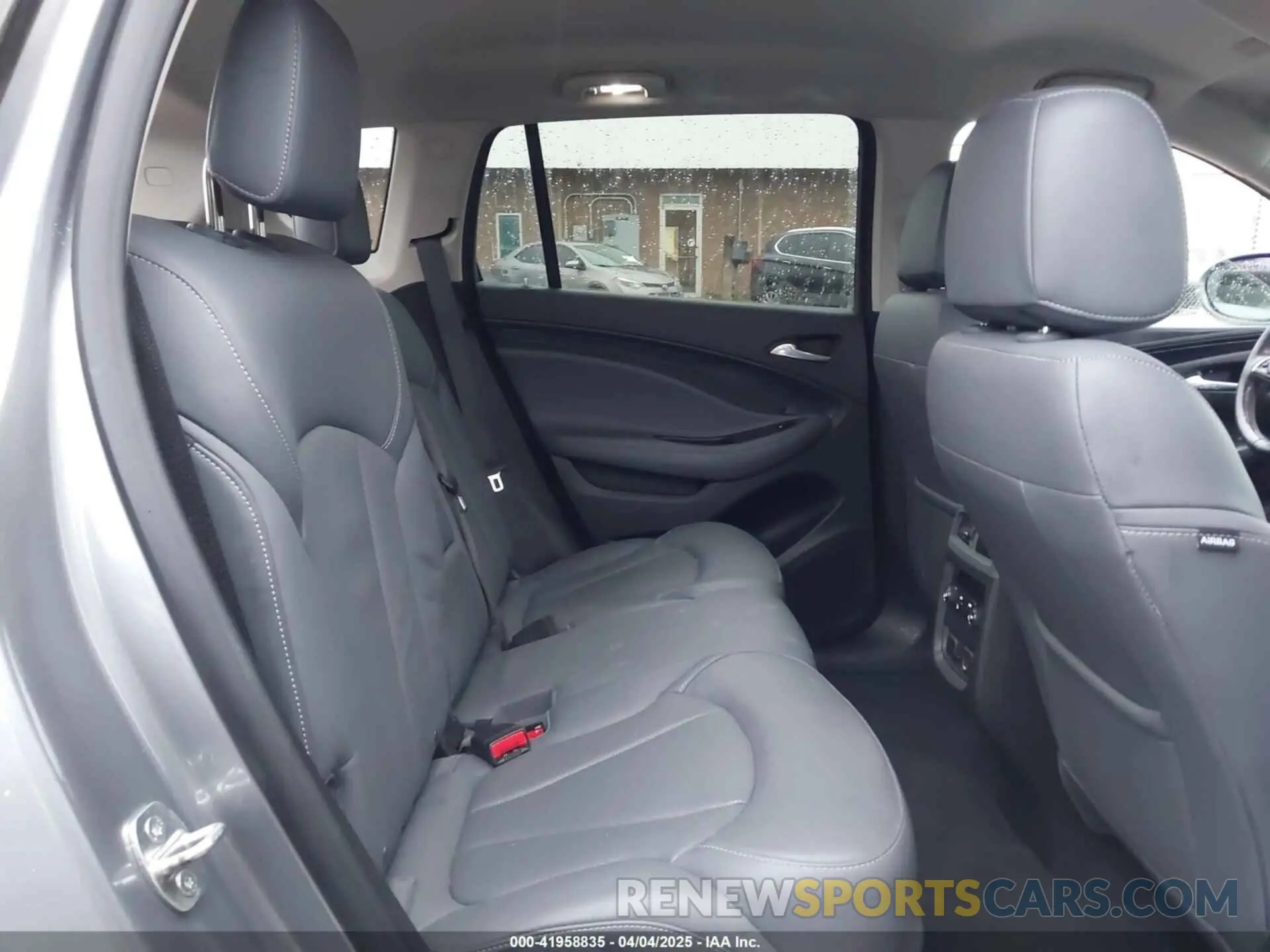 8 fotografías del automóvil dañado LRBFXCSA5LD115590 BUICK ENVISION 2020