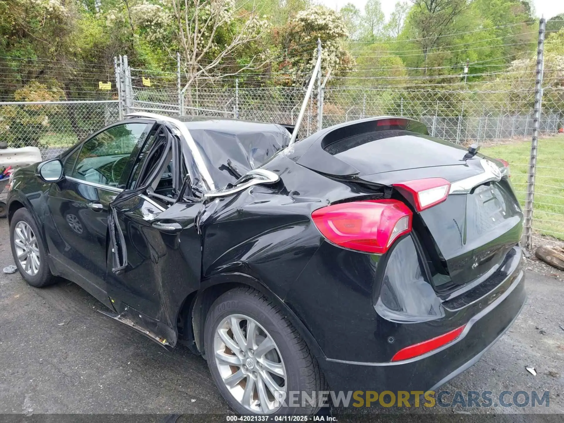 3 fotografías del automóvil dañado LRBFXCSA6LD112391 BUICK ENVISION 2020