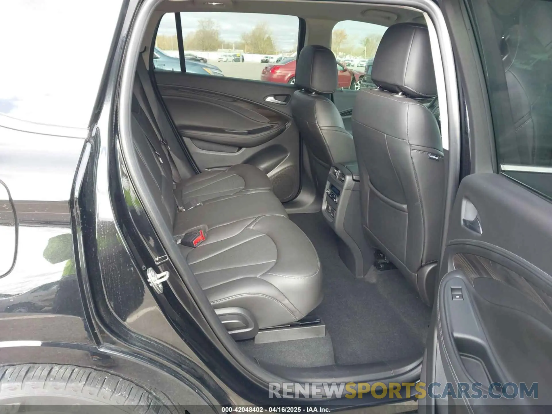 8 fotografías del automóvil dañado LRBFXCSA6LD178195 BUICK ENVISION 2020