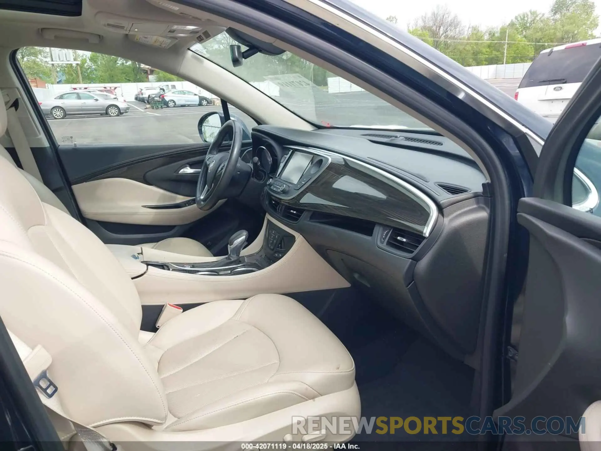 5 fotografías del automóvil dañado LRBFXCSA7LD155492 BUICK ENVISION 2020