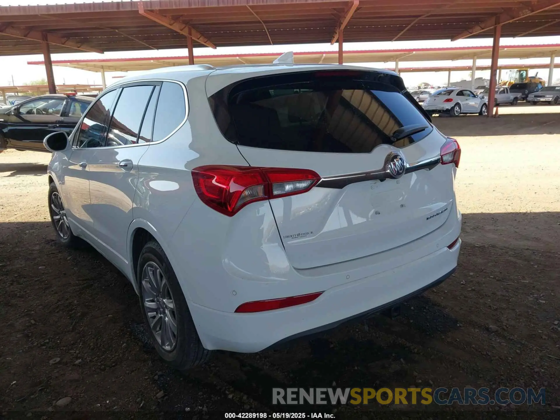 3 fotografías del automóvil dañado LRBFXCSA8LD037418 BUICK ENVISION 2020